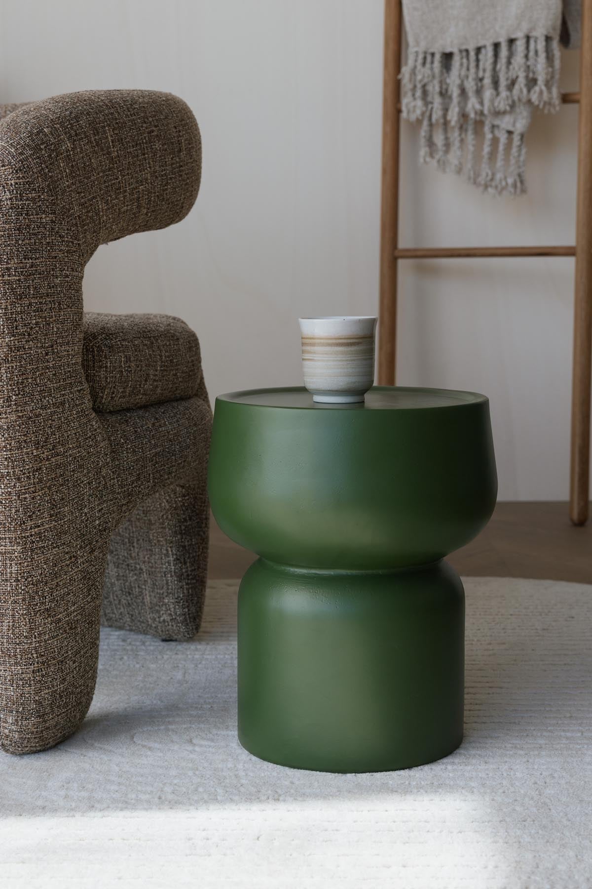 Beistelltisch Eline in Grün präsentiert im Onlineshop von KAQTU Design AG. Beistelltisch ist von White Label Living