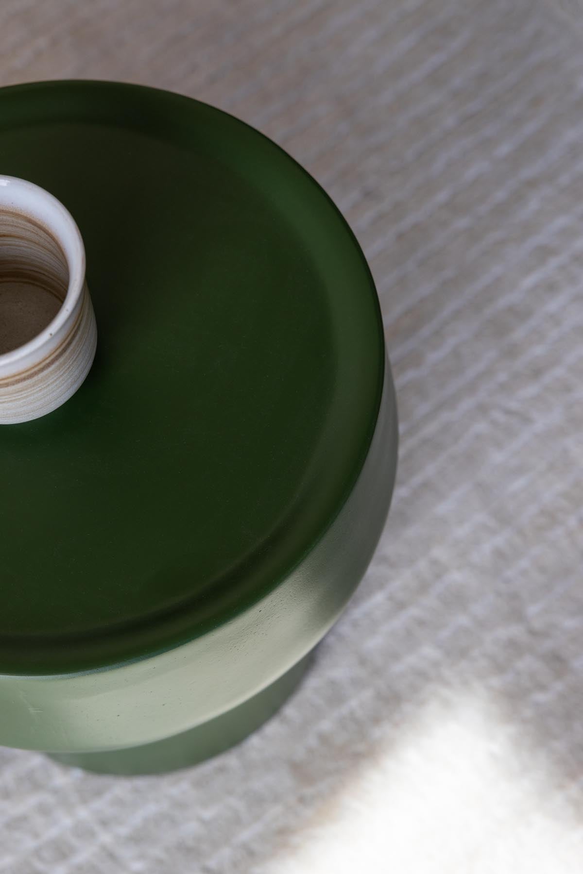 Beistelltisch Eline in Grün präsentiert im Onlineshop von KAQTU Design AG. Beistelltisch ist von White Label Living