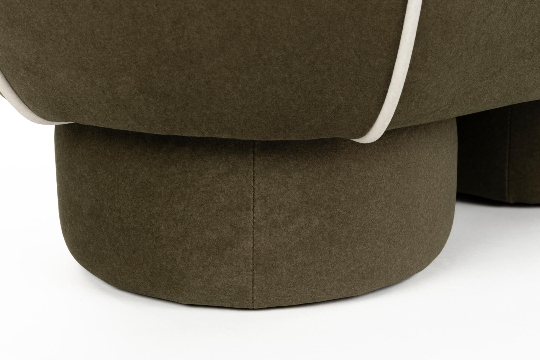 Bank Marina in Grün präsentiert im Onlineshop von KAQTU Design AG. Sitzbank ist von White Label Living