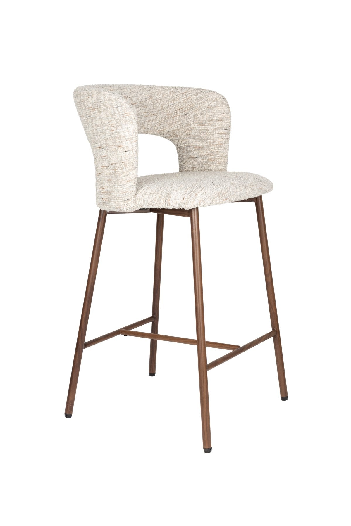Barhocker Chelsea von White Label Living mit gepolstertem Sitz in Beige, Gestell aus Birkenholz mit bogenförmiger Rückenlehne.