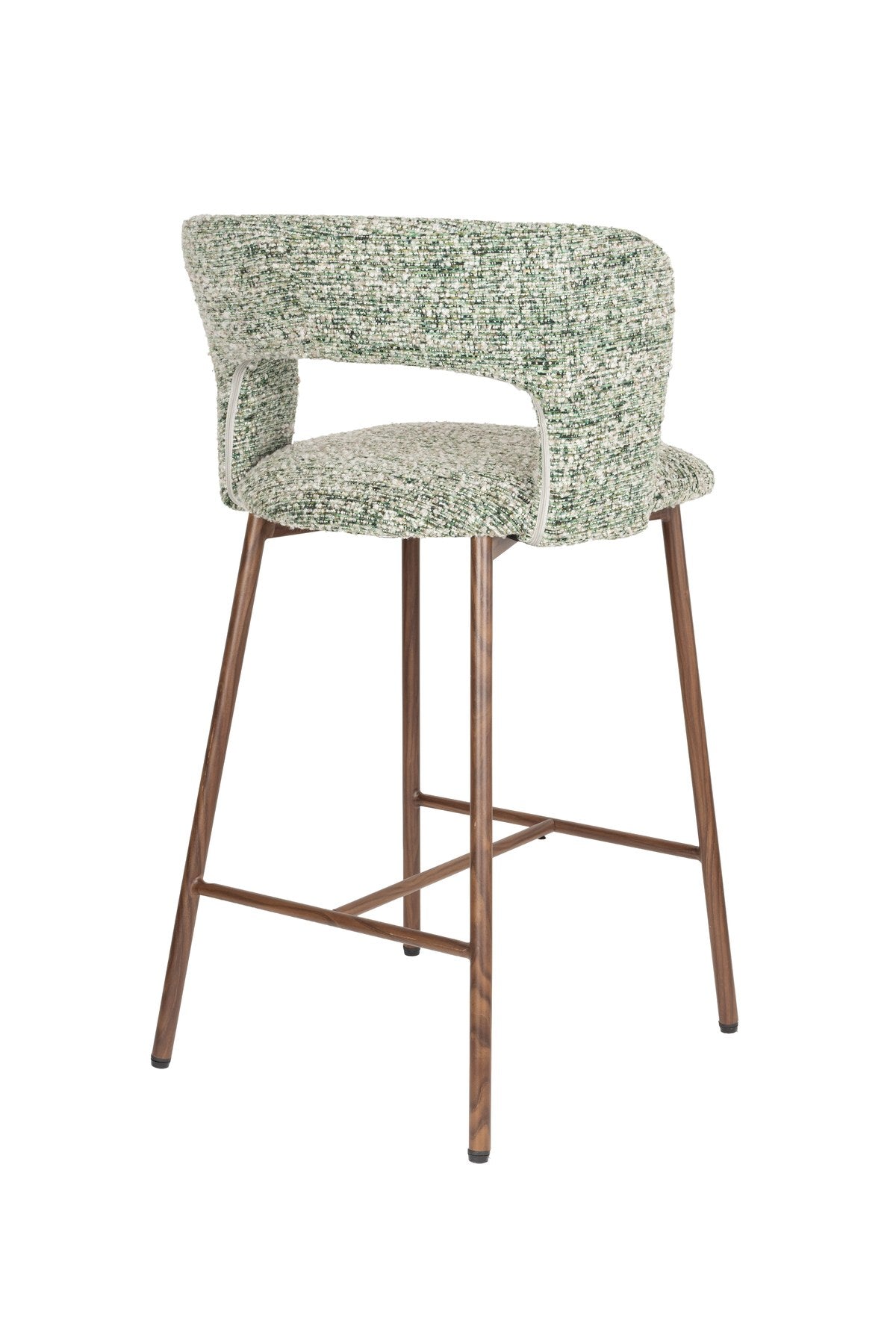 Barhocker Chelsea von White Label Living mit gepolstertem Sitz in Beige, Gestell aus Birkenholz mit bogenförmiger Rückenlehne.