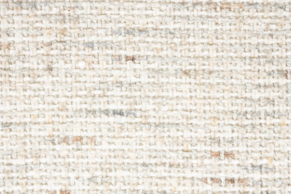Armlehnstuhl Batoul von White Label Living in Beige, gepolsterte Schale mit grob gewebtem Stoff, dreibeiniges Metallgestell.