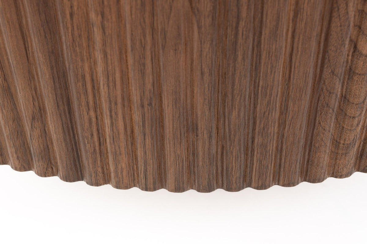 Runder Couchtisch Coffee Table Mitch aus Walnussfurnier mit geriffeltem Rand und braunem Gestell, Tischplatte auf schmalerem Bein.