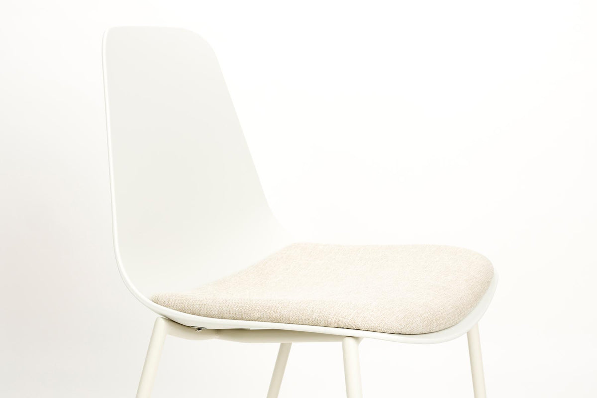 Stuhl Jeffrey White in Weiss präsentiert im Onlineshop von KAQTU Design AG. Stuhl ist von White Label Living