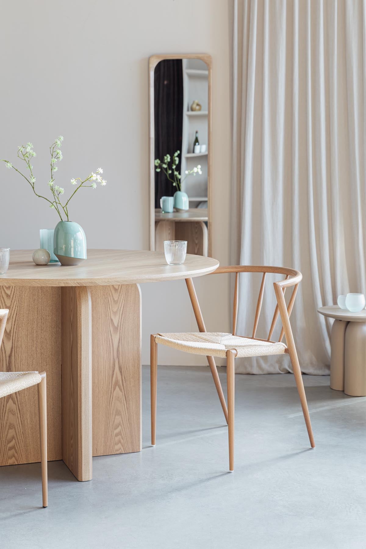 Stuhl Che in Braun präsentiert im Onlineshop von KAQTU Design AG. Schalenstuhl ist von White Label Living