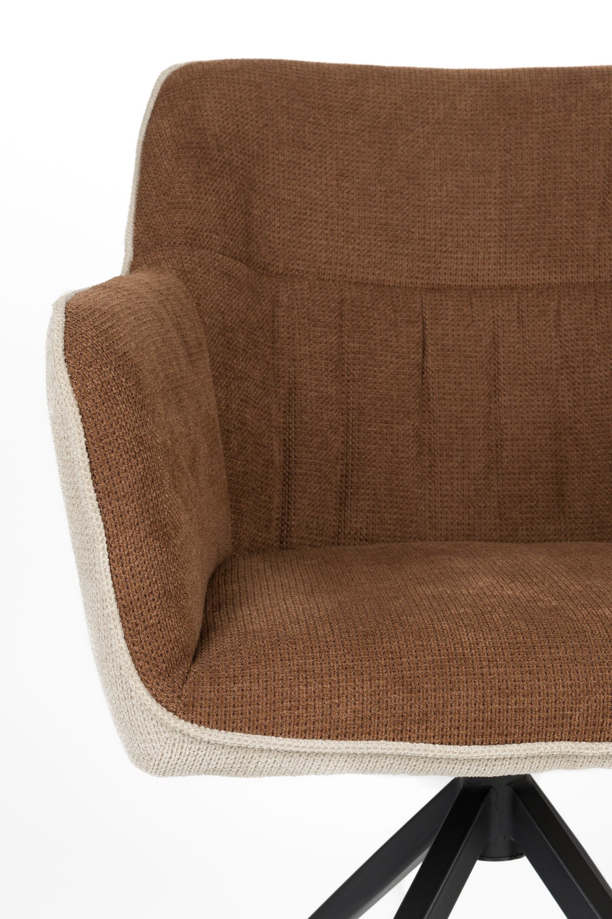 Sessel Daley Beige/Braun in Braun präsentiert im Onlineshop von KAQTU Design AG. Schalenstuhl mit Armlehne ist von White Label Living