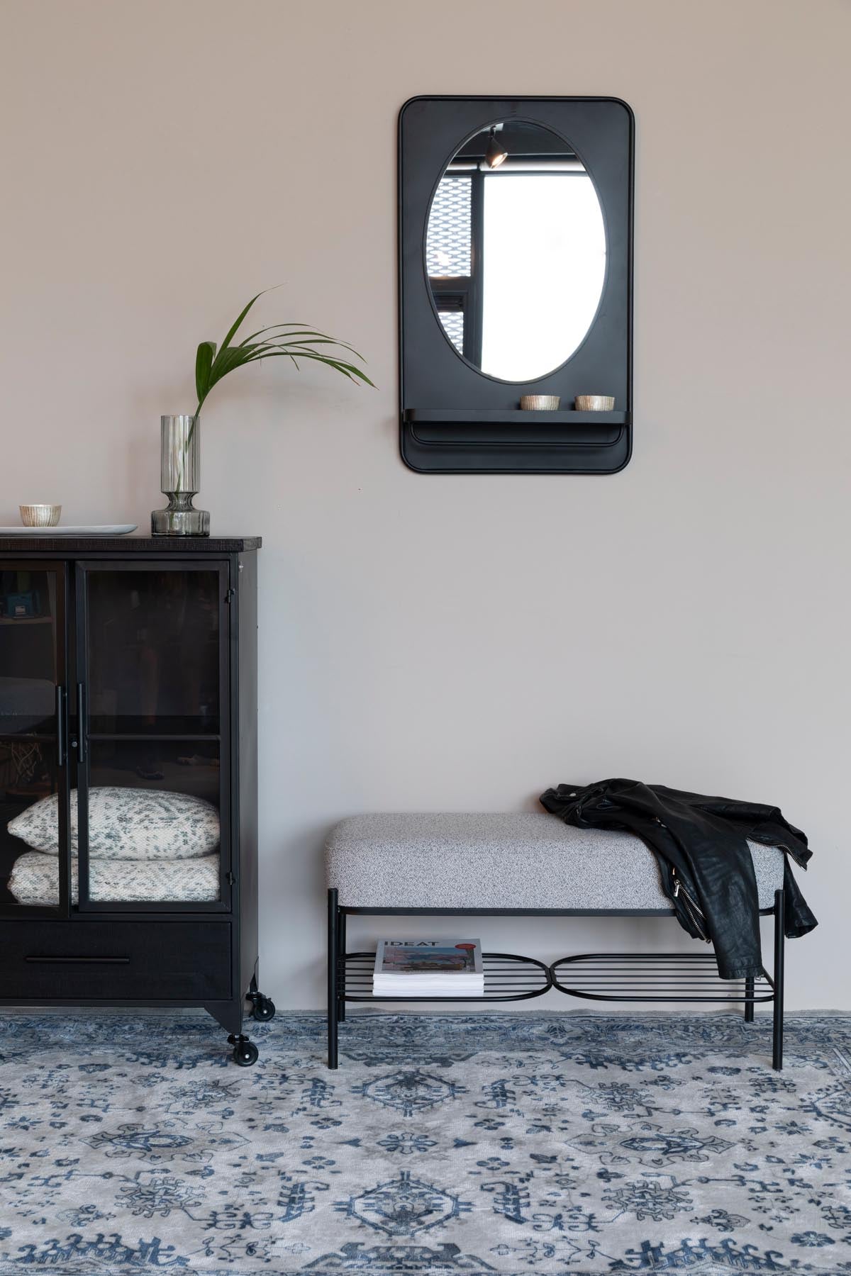 Bank MILOU in Grau präsentiert im Onlineshop von KAQTU Design AG. Sitzbank ist von White Label Living