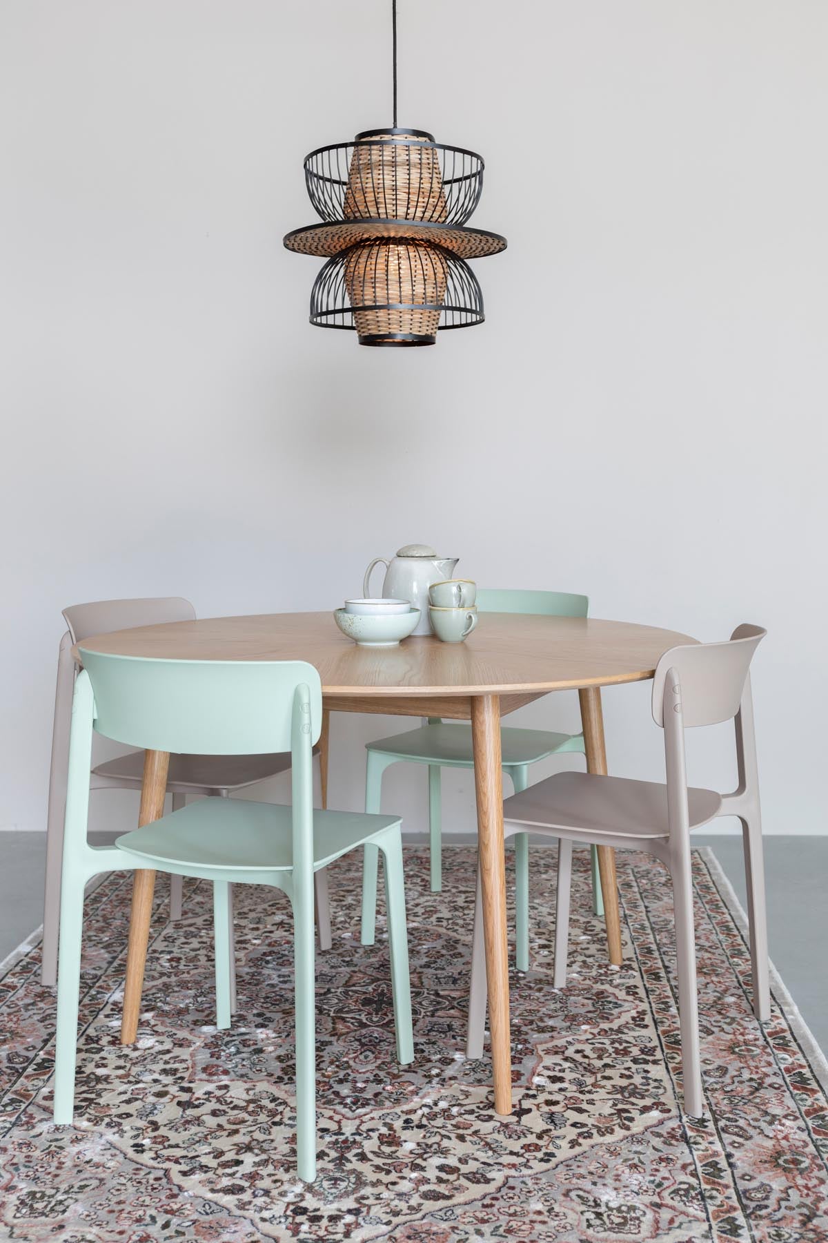 Tisch Fabio rund in Braun präsentiert im Onlineshop von KAQTU Design AG. Esstisch ist von White Label Living
