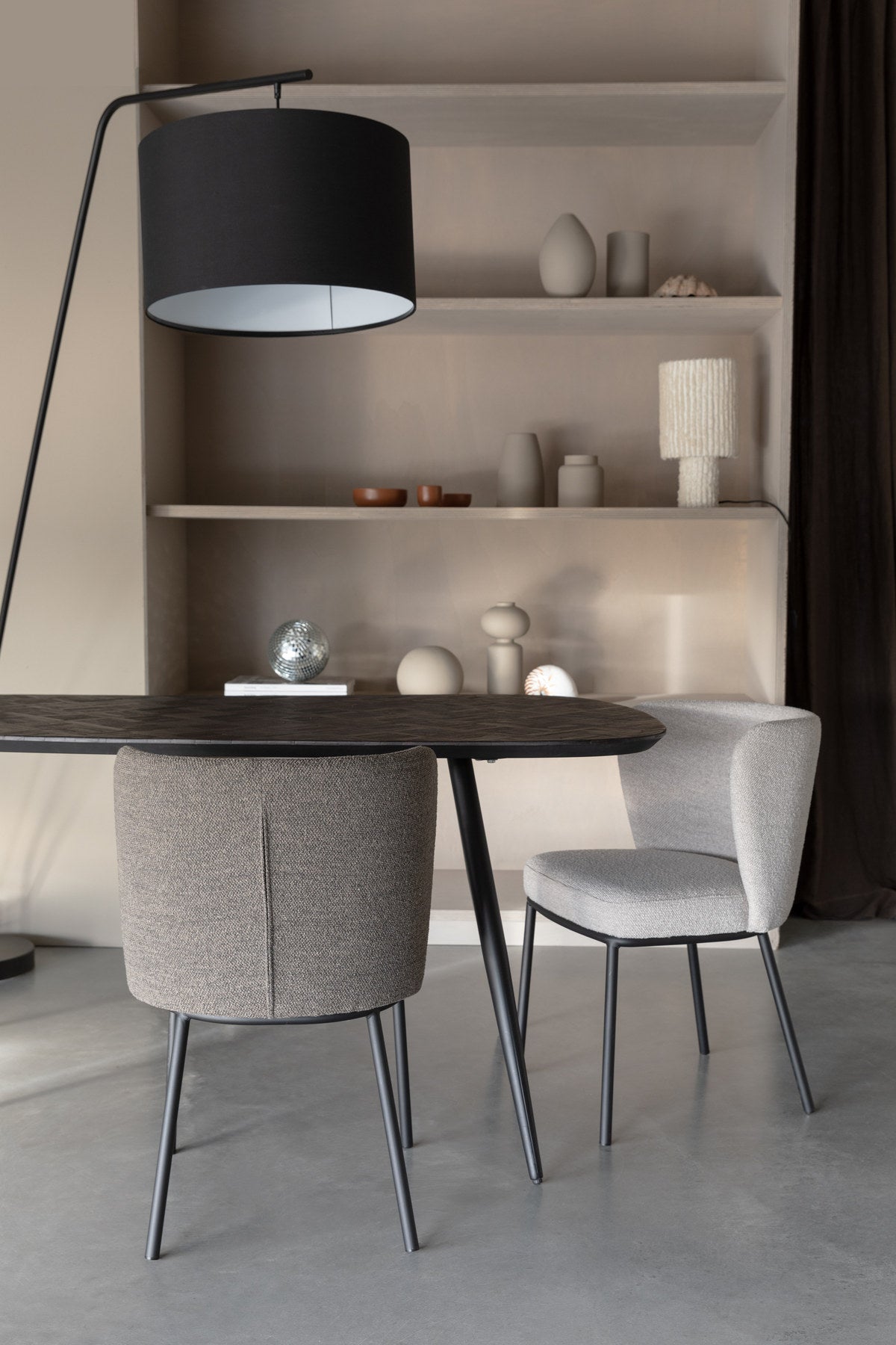 Rechteckiger Esstisch Webster in Braun mit Tischplatte aus Teakholz und Eisenbeinen