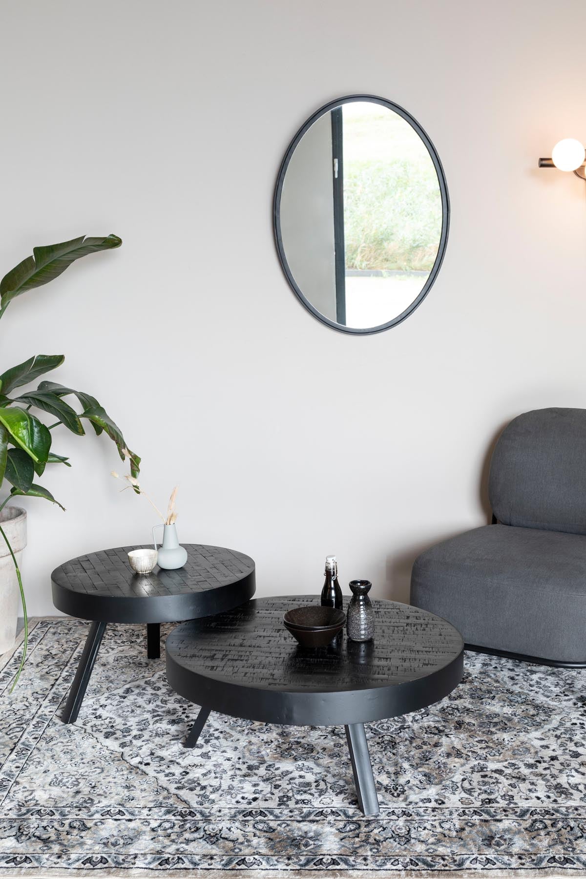 Beistelltisch SURI in Schwarz präsentiert im Onlineshop von KAQTU Design AG. Couchtisch ist von White Label Living