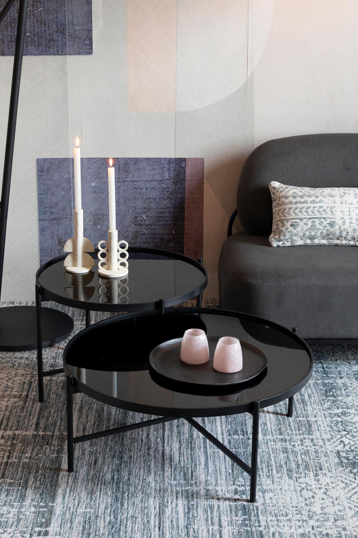 Beistelltisch LI in Schwarz präsentiert im Onlineshop von KAQTU Design AG. Couchtisch ist von White Label Living