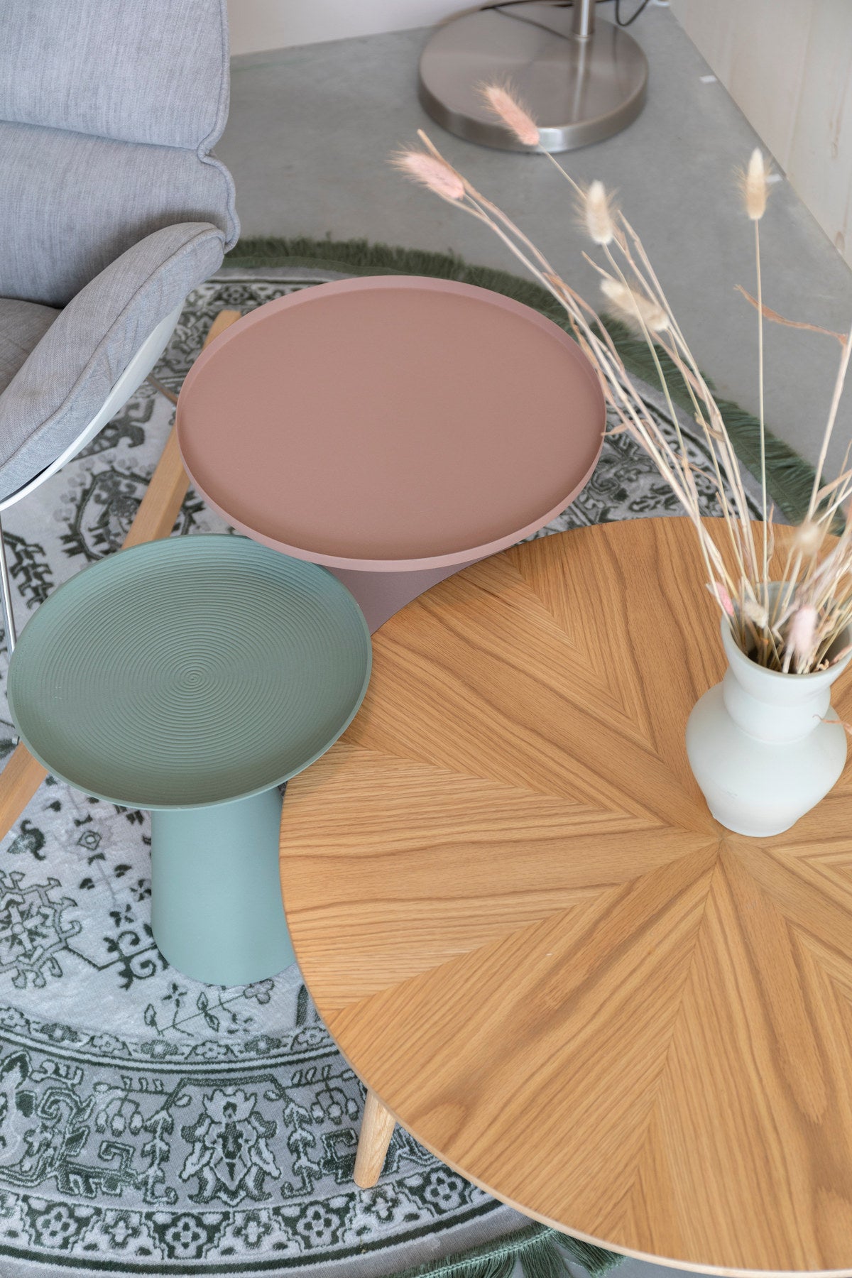 Beistelltisch Ringar in Rosa präsentiert im Onlineshop von KAQTU Design AG. Beistelltisch ist von White Label Living