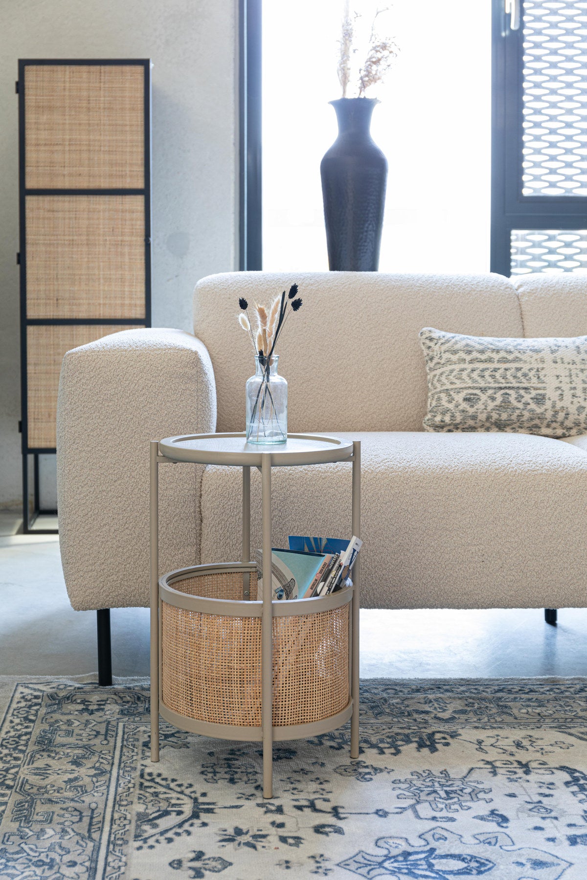 Beistelltisch MAKOTO in Sand präsentiert im Onlineshop von KAQTU Design AG. Couchtisch ist von White Label Living