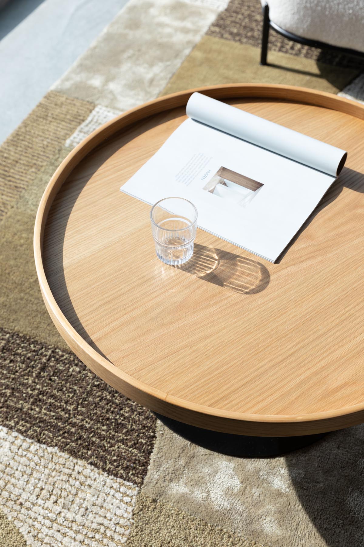 Beistelltisch Yuri Oak L in Braun präsentiert im Onlineshop von KAQTU Design AG. Couchtisch ist von White Label Living