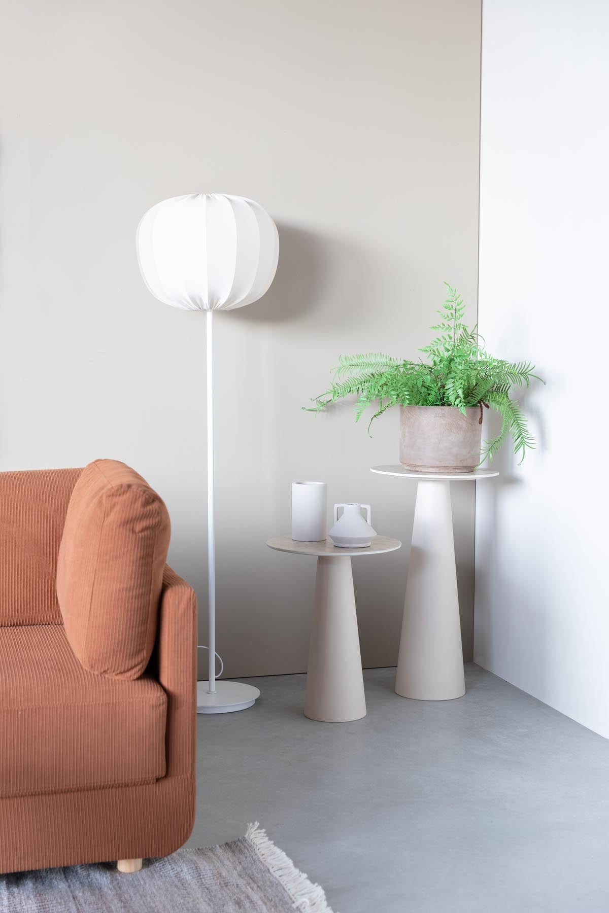 Joya Beistelltisch hoch in beige präsentiert im Onlineshop von KAQTU Design AG. Beistelltisch ist von White Label Living