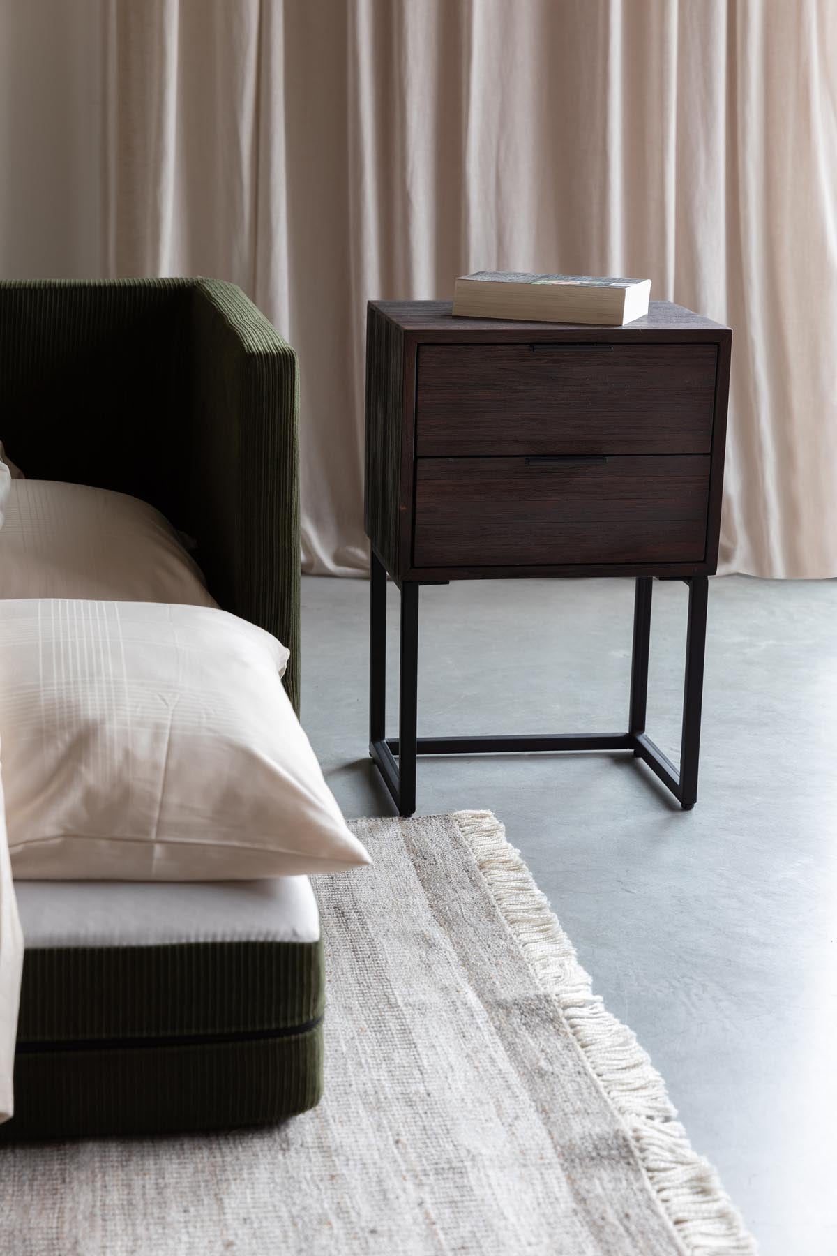 Webster Beistelltisch/Nachttisch in Braun präsentiert im Onlineshop von KAQTU Design AG. Beistelltisch ist von White Label Living
