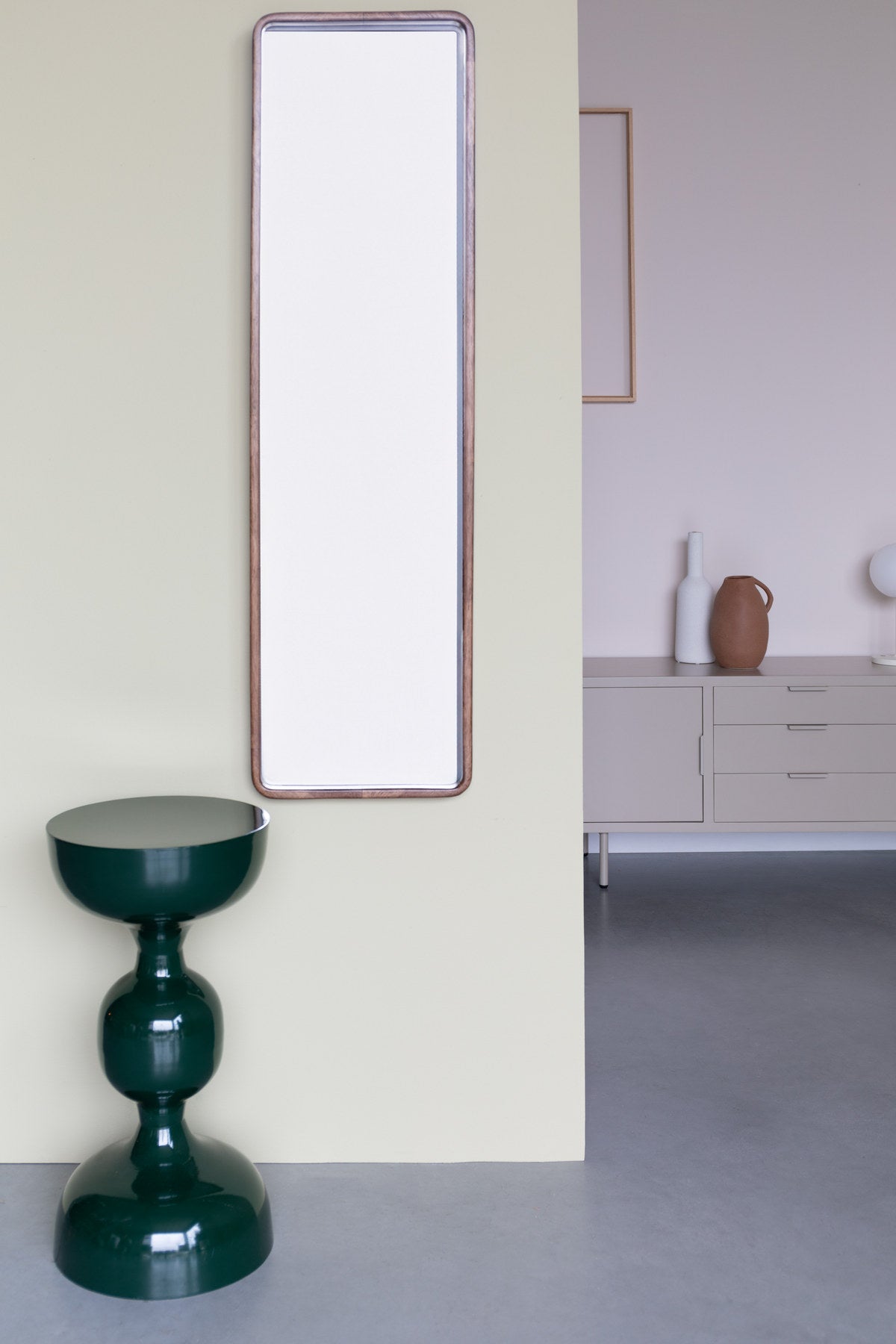 Lars Beistelltisch Grün in Green präsentiert im Onlineshop von KAQTU Design AG. Beistelltisch ist von White Label Living