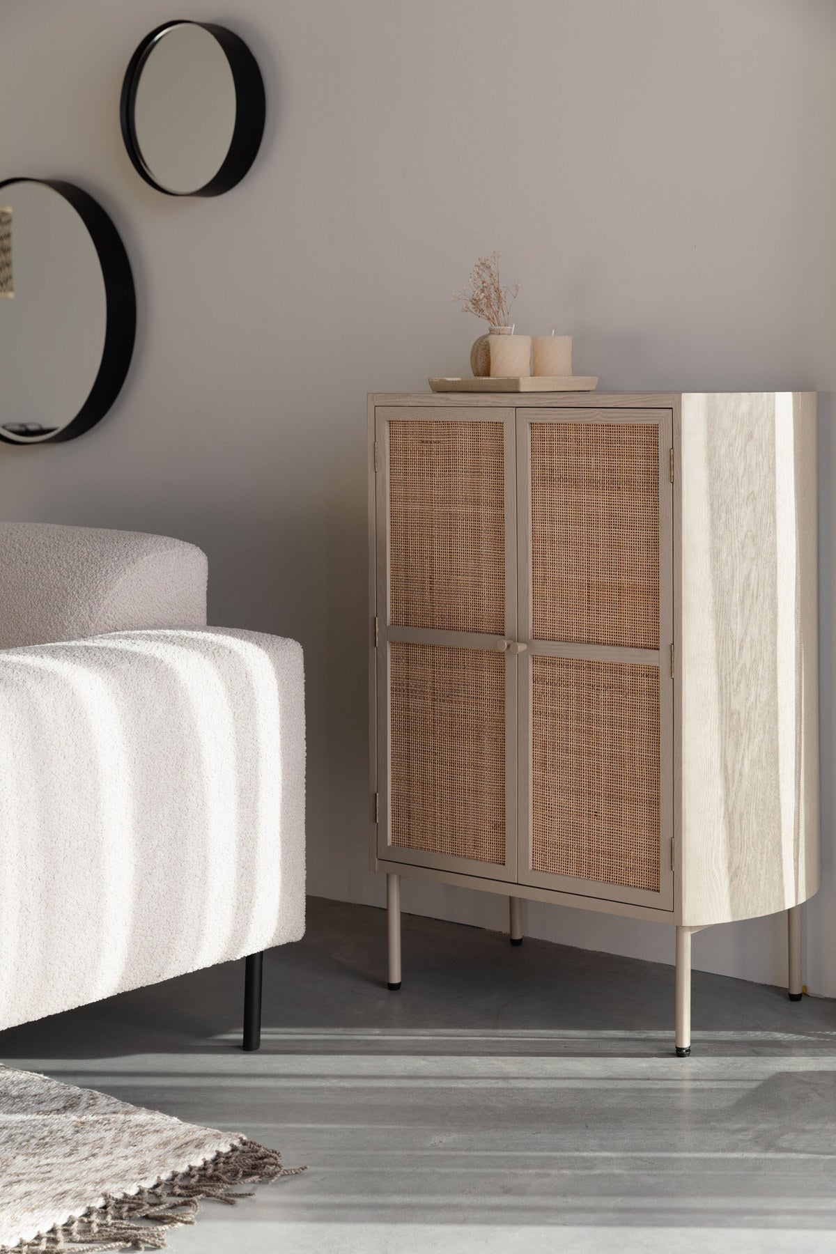 Cabinet Amaya Low 2do in beige präsentiert im Onlineshop von KAQTU Design AG. Cabinet ist von White Label Living