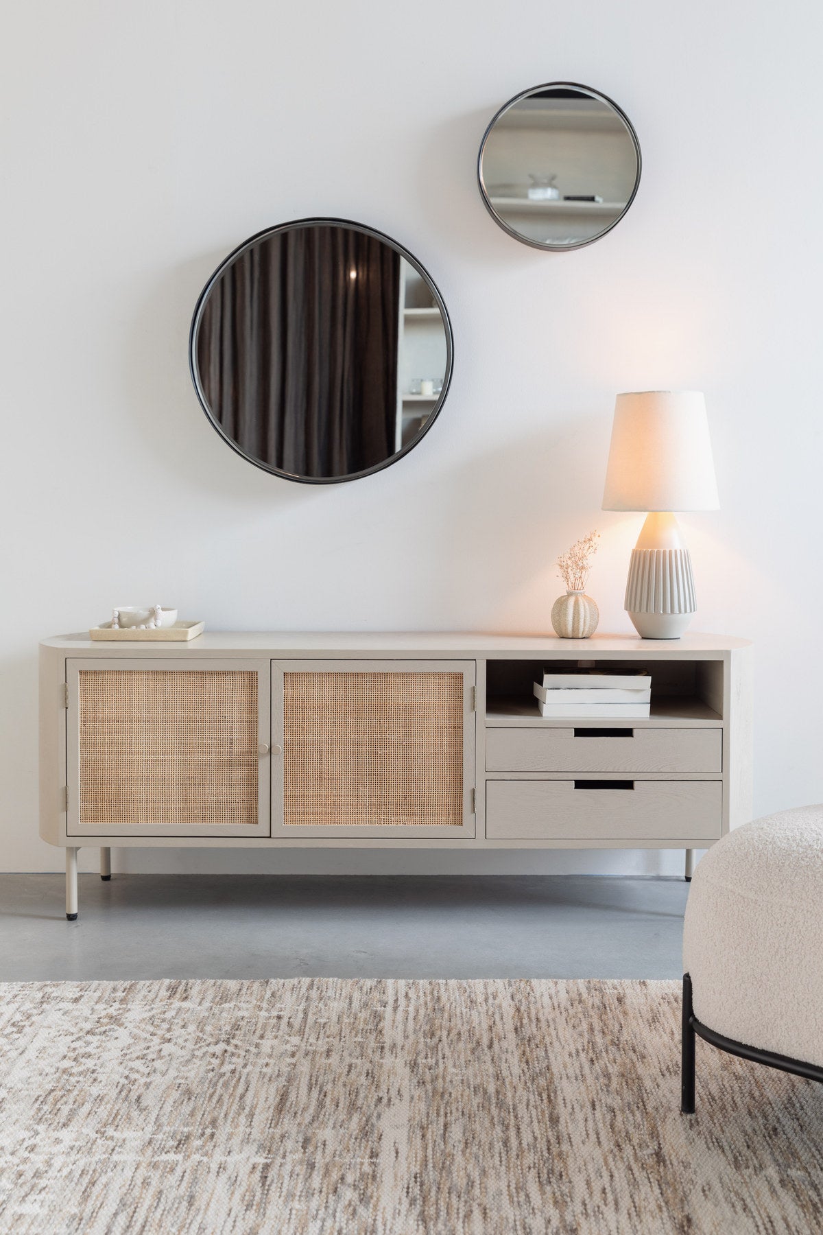 Sideboard Amaya in beige präsentiert im Onlineshop von KAQTU Design AG. Sideboard ist von White Label Living