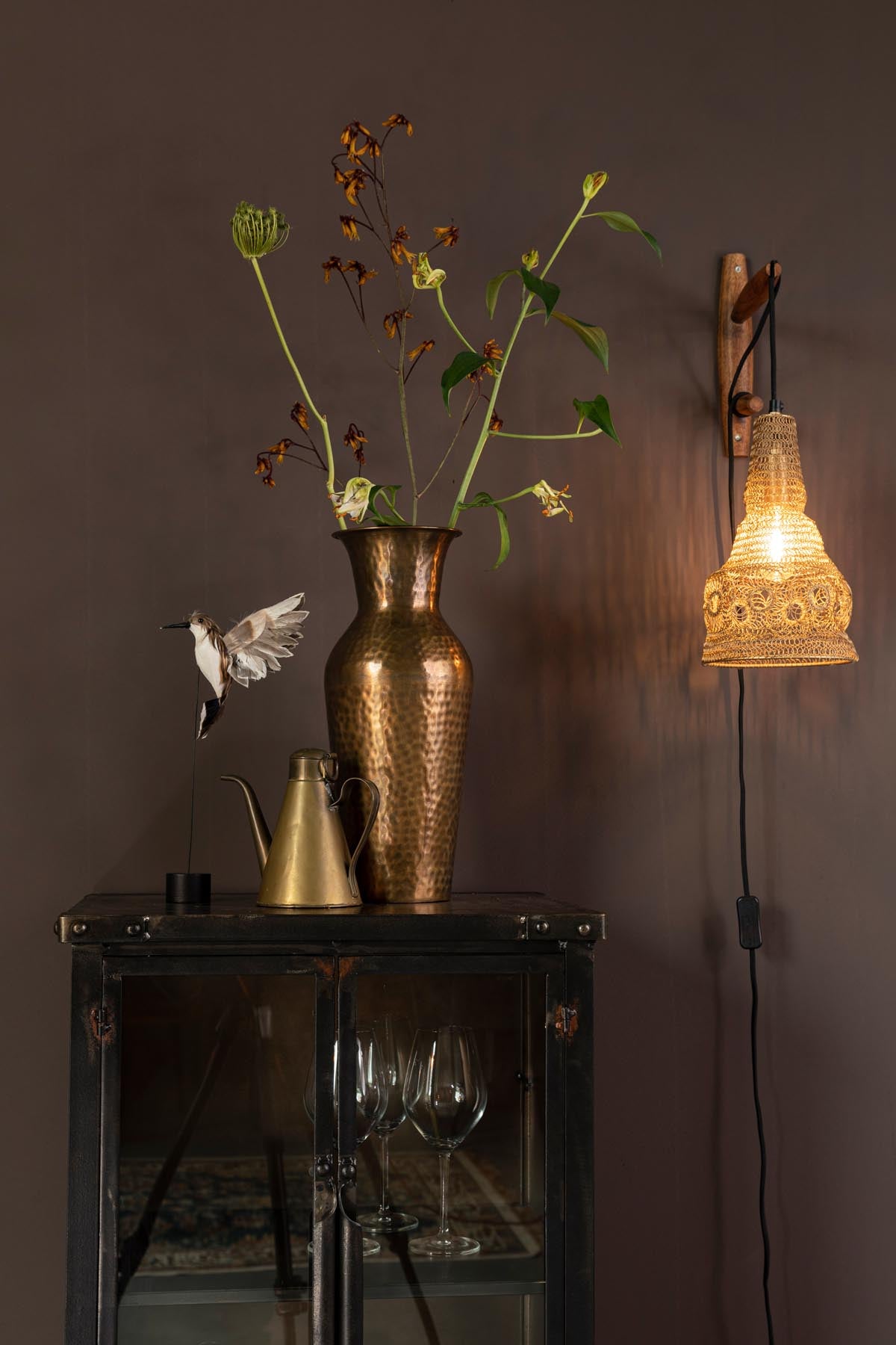 Wandleuchte ALEN in Natur/Gold präsentiert im Onlineshop von KAQTU Design AG. Wandleuchte ist von White Label Living