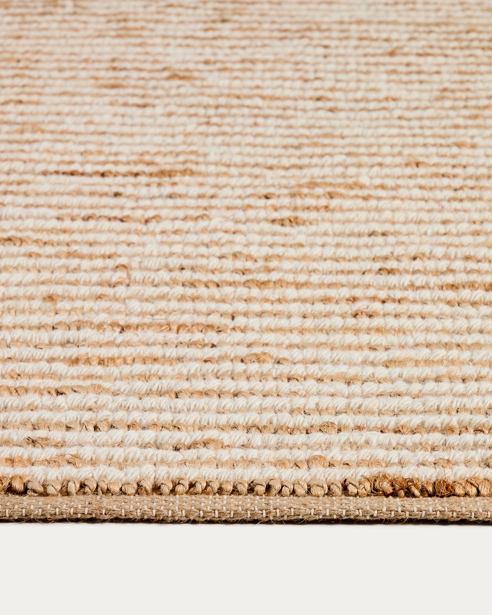 Eleganter Teppich Derule in Beige, gefertigt aus Jute und Wolle, 230 x 160 cm, perfektes Design-Element für einladende Wohnräume.