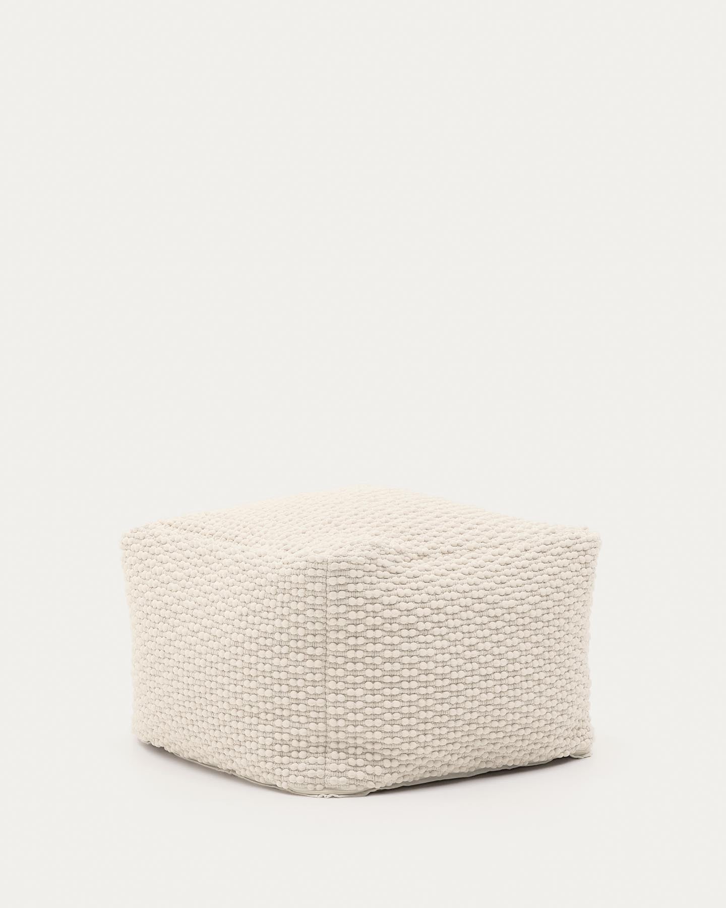 Mascarell Pouf aus Baumwolle und Polyester weiß 60 x 60 cm in Weiß präsentiert im Onlineshop von KAQTU Design AG. Pouf ist von Kave Home