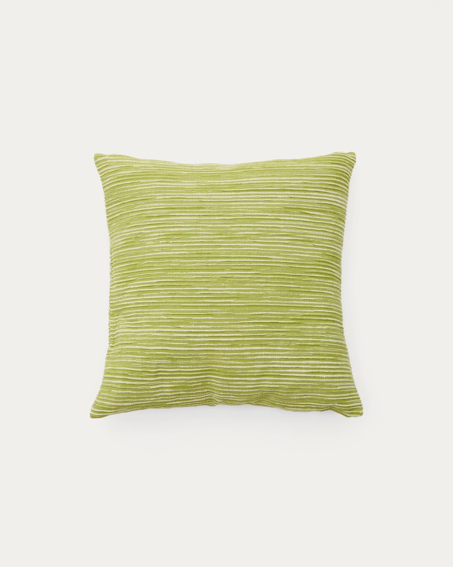 Kissenbezug Niera aus Baumwoll-Jacquard mit grünen Streifen, 45 x 45 cm in Hellgrün präsentiert im Onlineshop von KAQTU Design AG. Deko Kissenbezug ist von Kave Home