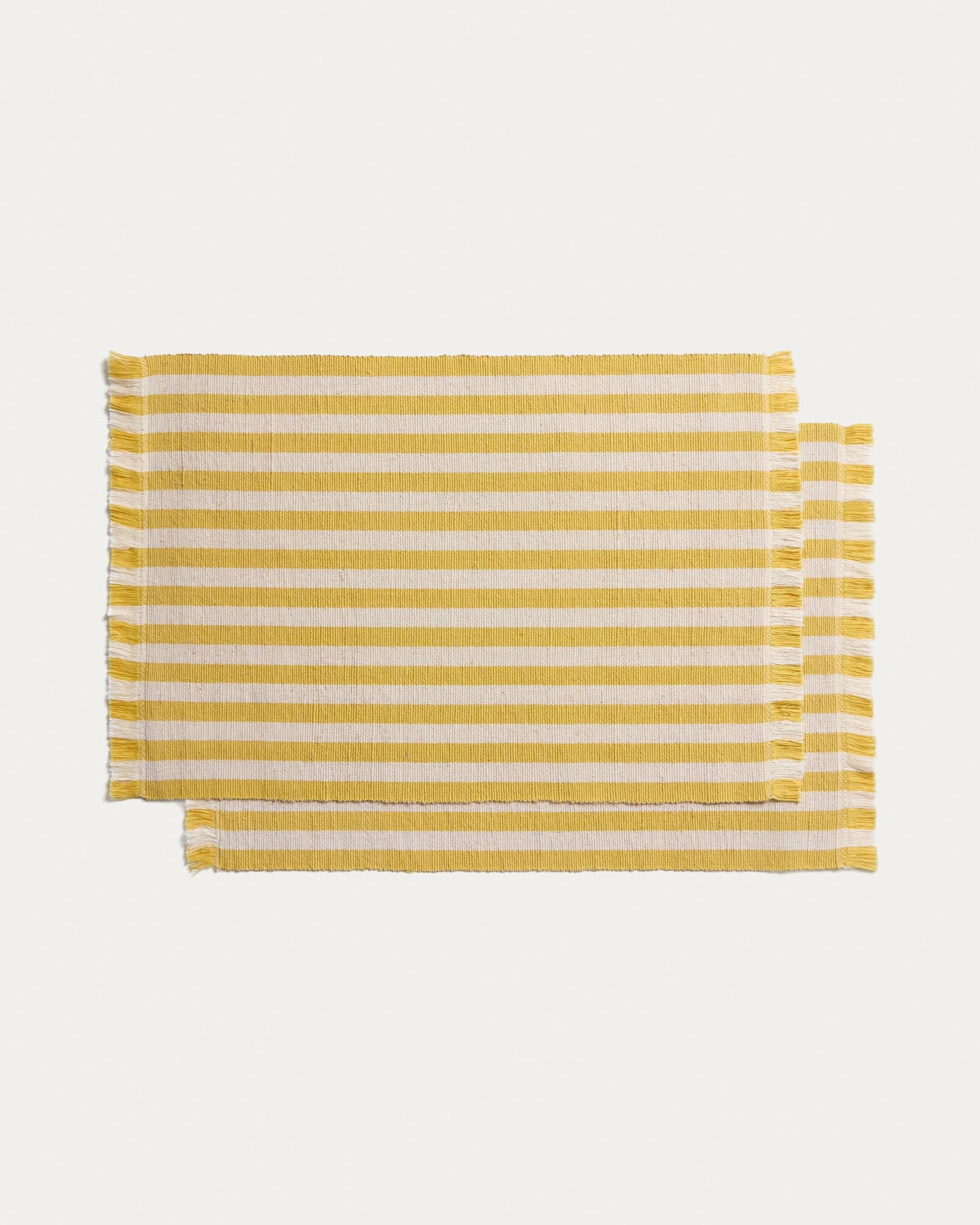 Set Daltan mit 2 Tischsets aus Baumwolle und Jute, gelb gestreift, 35 x 50 cm in Gelb präsentiert im Onlineshop von KAQTU Design AG. Tischset ist von Kave Home
