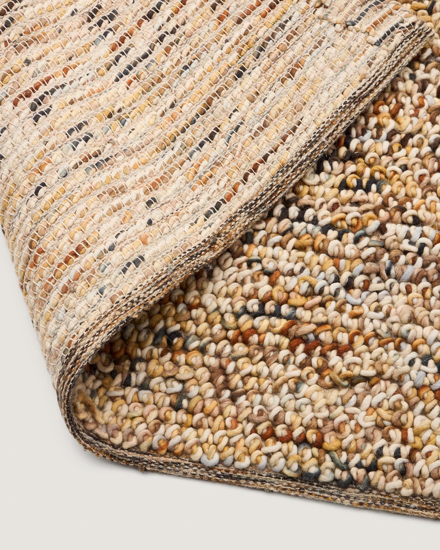 Bouclé-Wollteppich Elanis, mehrfarbig, 200 x 300 cm in Mehrfarbig präsentiert im Onlineshop von KAQTU Design AG. Teppich ist von Kave Home
