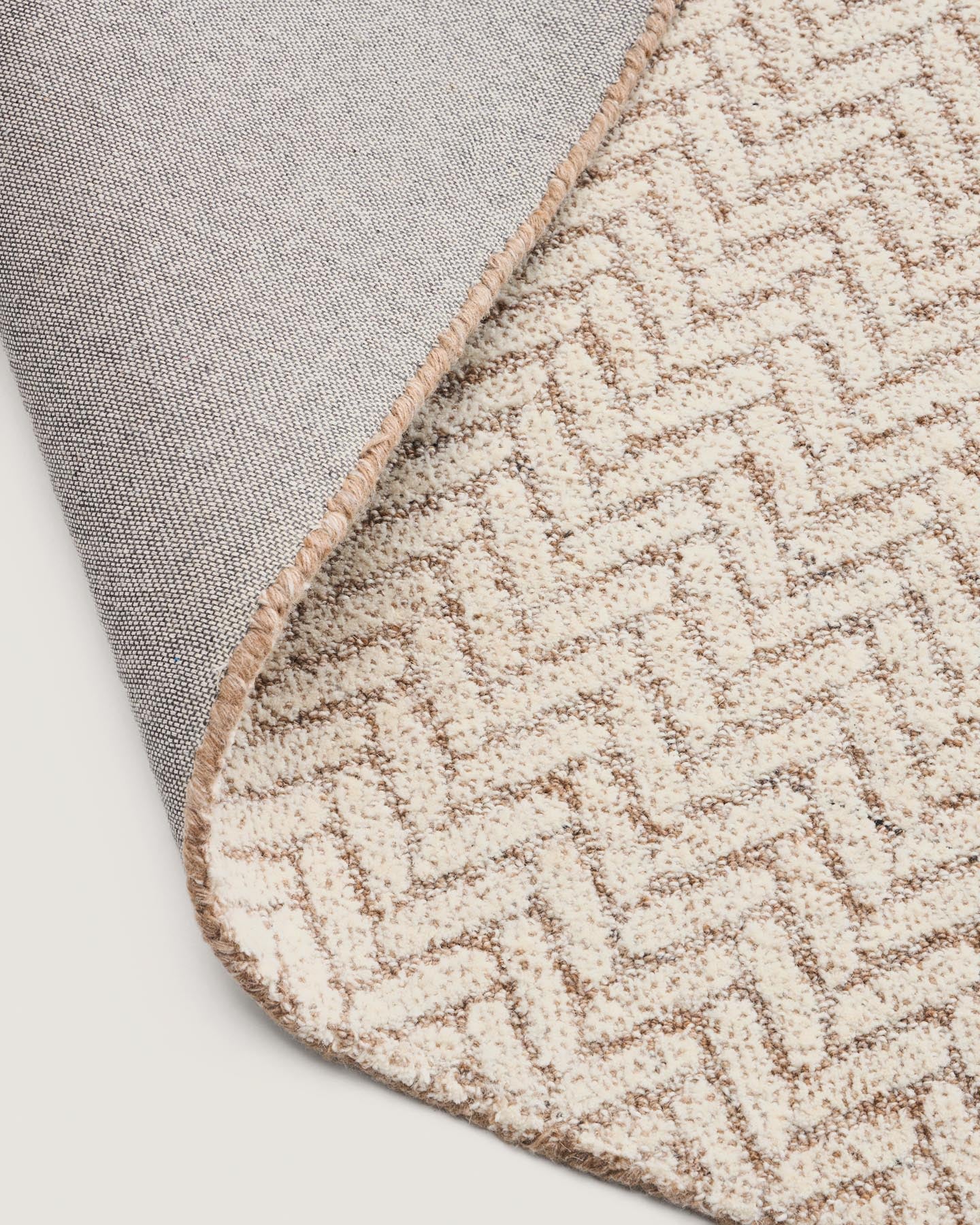 Wollteppich Calira mit Jacquard-Flechtmuster, beige, 300 x 200 cm in Natur präsentiert im Onlineshop von KAQTU Design AG. Teppich ist von Kave Home
