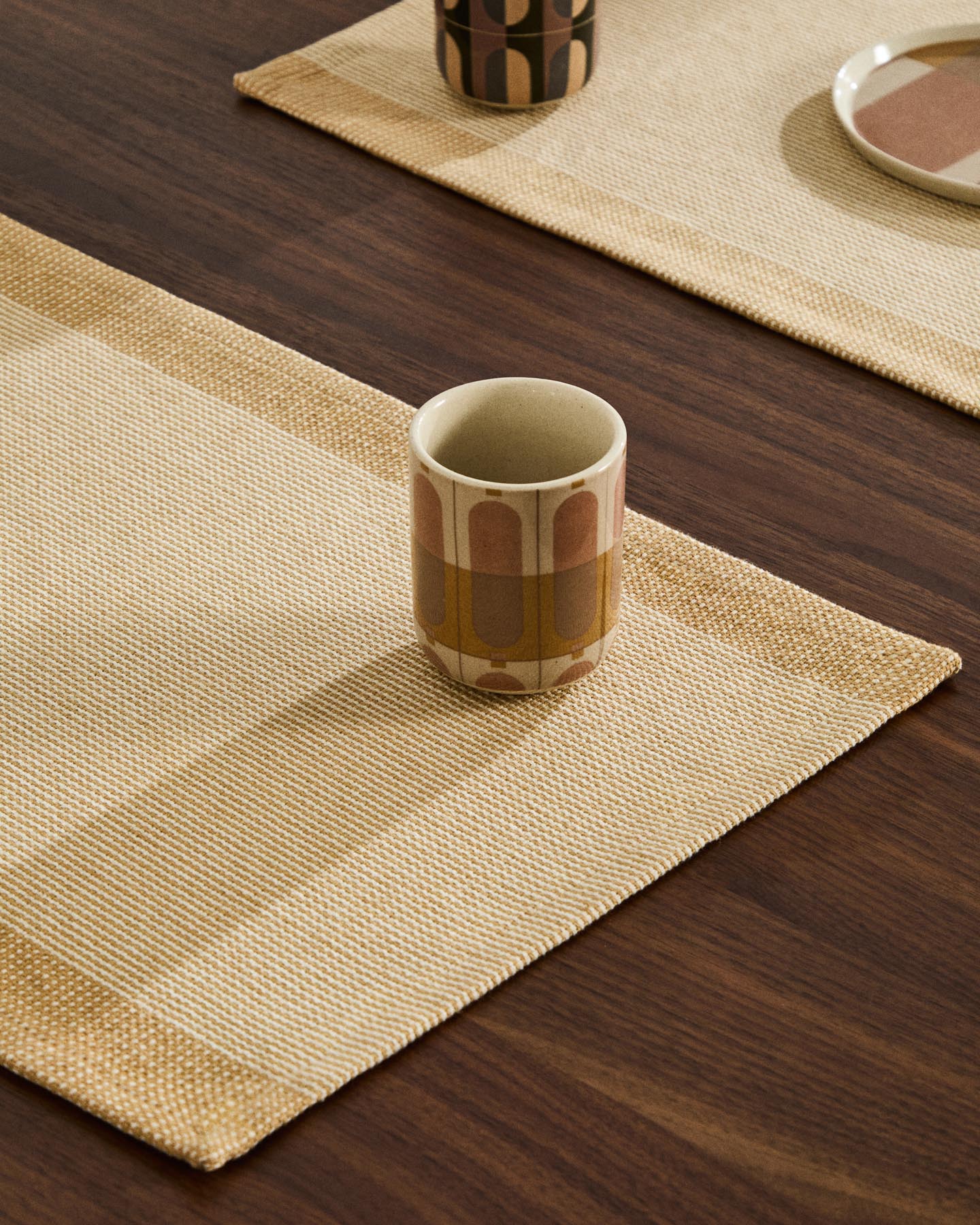 Set Briven mit 2 Tischdecken aus 100 % Baumwolle, Beige, 35 x 50 cm in Beige präsentiert im Onlineshop von KAQTU Design AG. Tischset ist von Kave Home