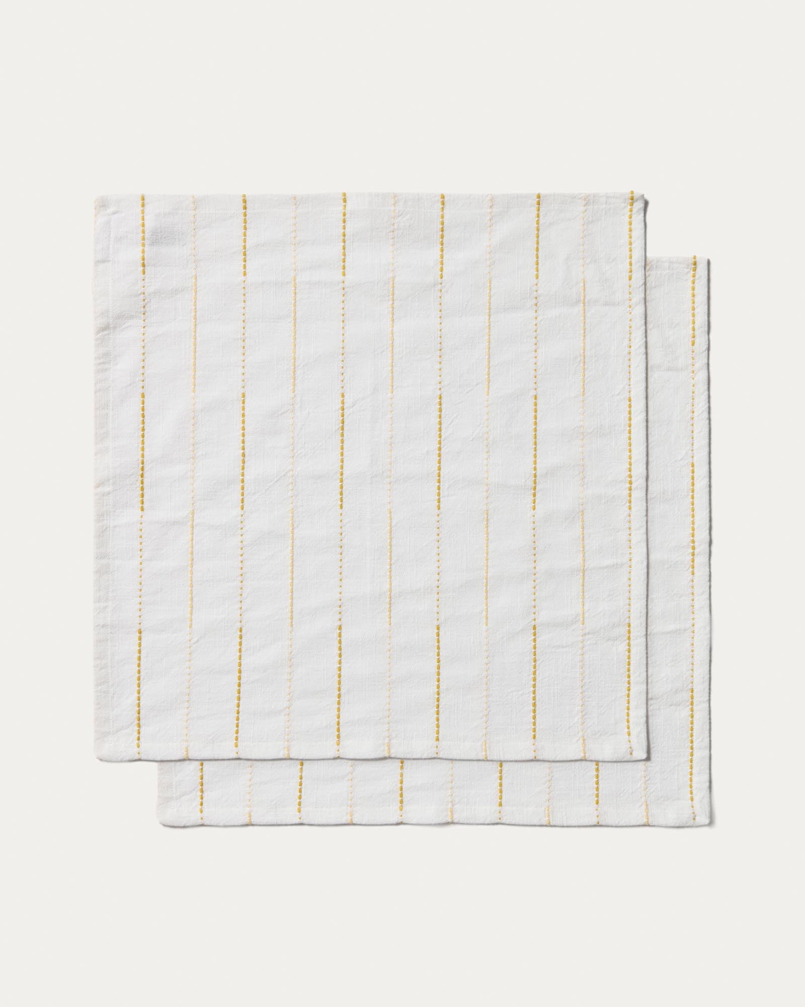 Set Anila mit 2 Servietten aus Baumwolljacquard in Gelb, 35 x 35 cm in Weiss präsentiert im Onlineshop von KAQTU Design AG. Tischdecke ist von Kave Home