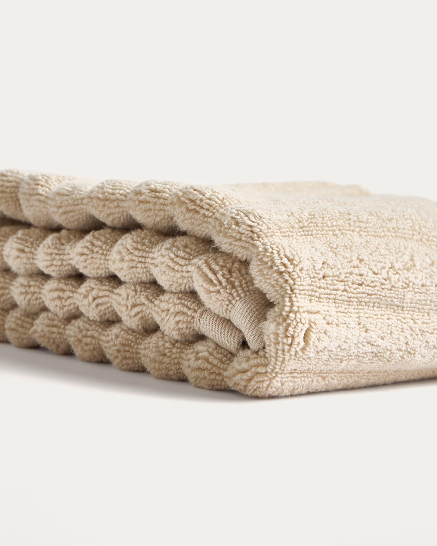 Handtuch Navira aus 100 % Baumwolle, beige, 50 x 90 cm in Beige präsentiert im Onlineshop von KAQTU Design AG. Handtuch ist von Kave Home