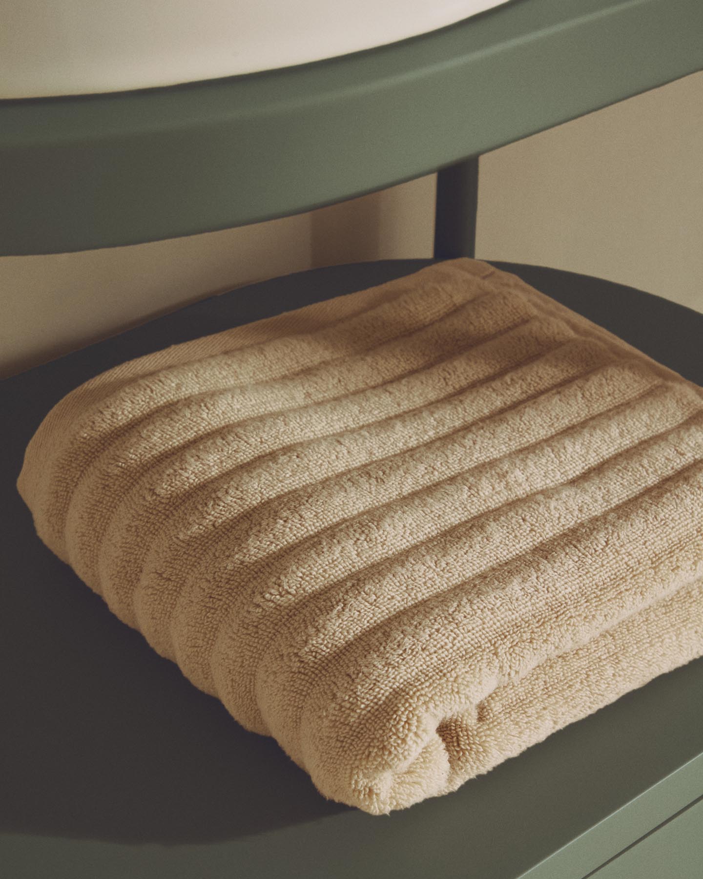 Badetuch Navira aus 100 % Baumwolle, beige, 70 X 140 cm in Beige präsentiert im Onlineshop von KAQTU Design AG. Badetuch ist von Kave Home