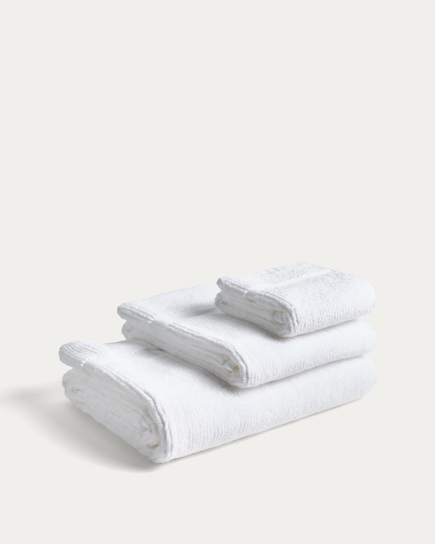 Toilettenhandtuch Olvira aus 100 % Baumwolle mit Jacquard-Muster, weiss, 30 x 50 cm in Weiss präsentiert im Onlineshop von KAQTU Design AG. Handtuch ist von Kave Home