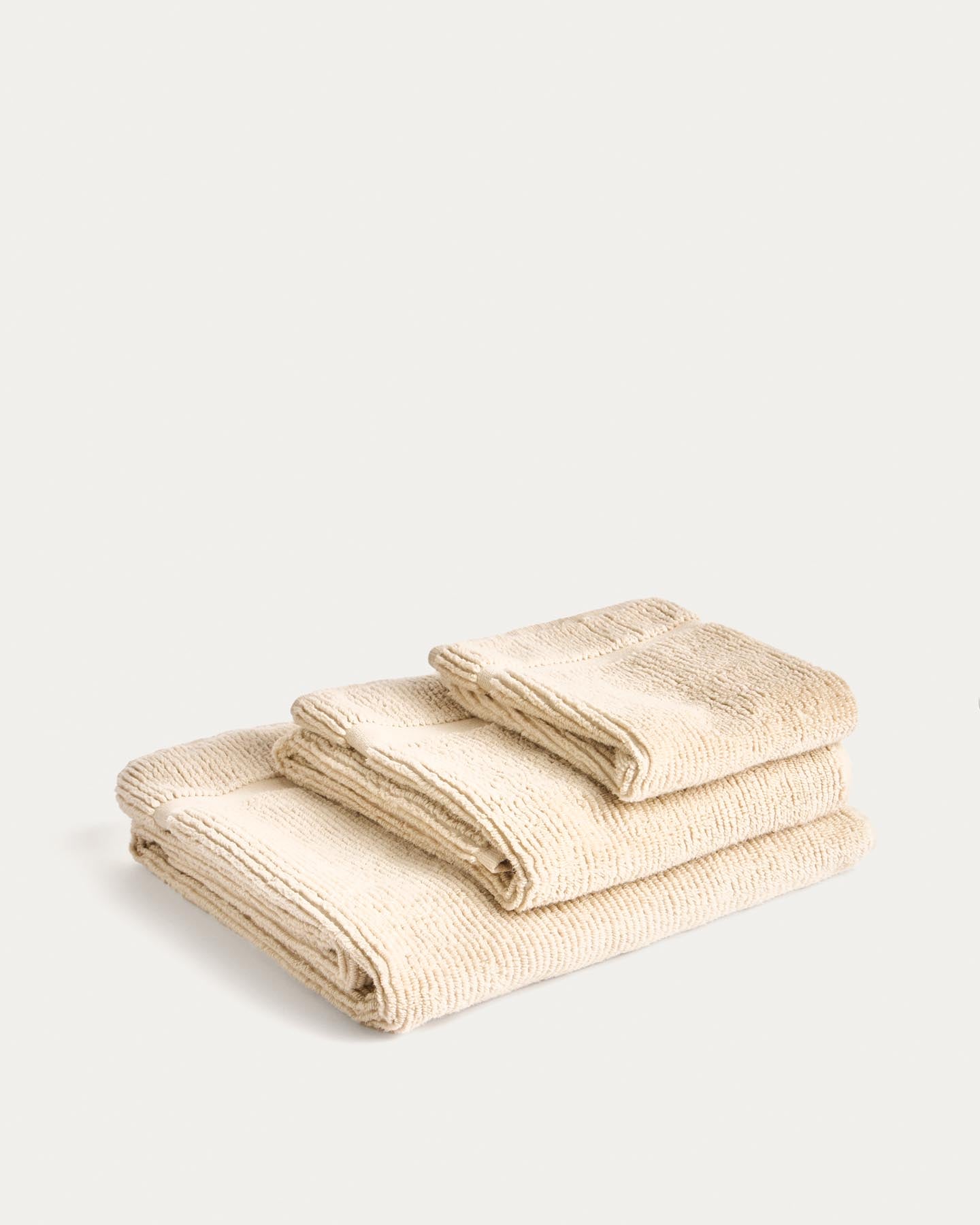 Handtuch Olvira aus 100 % Baumwolle mit Jacquard-Muster, beige, 50 x 90 cm in Beige präsentiert im Onlineshop von KAQTU Design AG. Handtuch ist von Kave Home