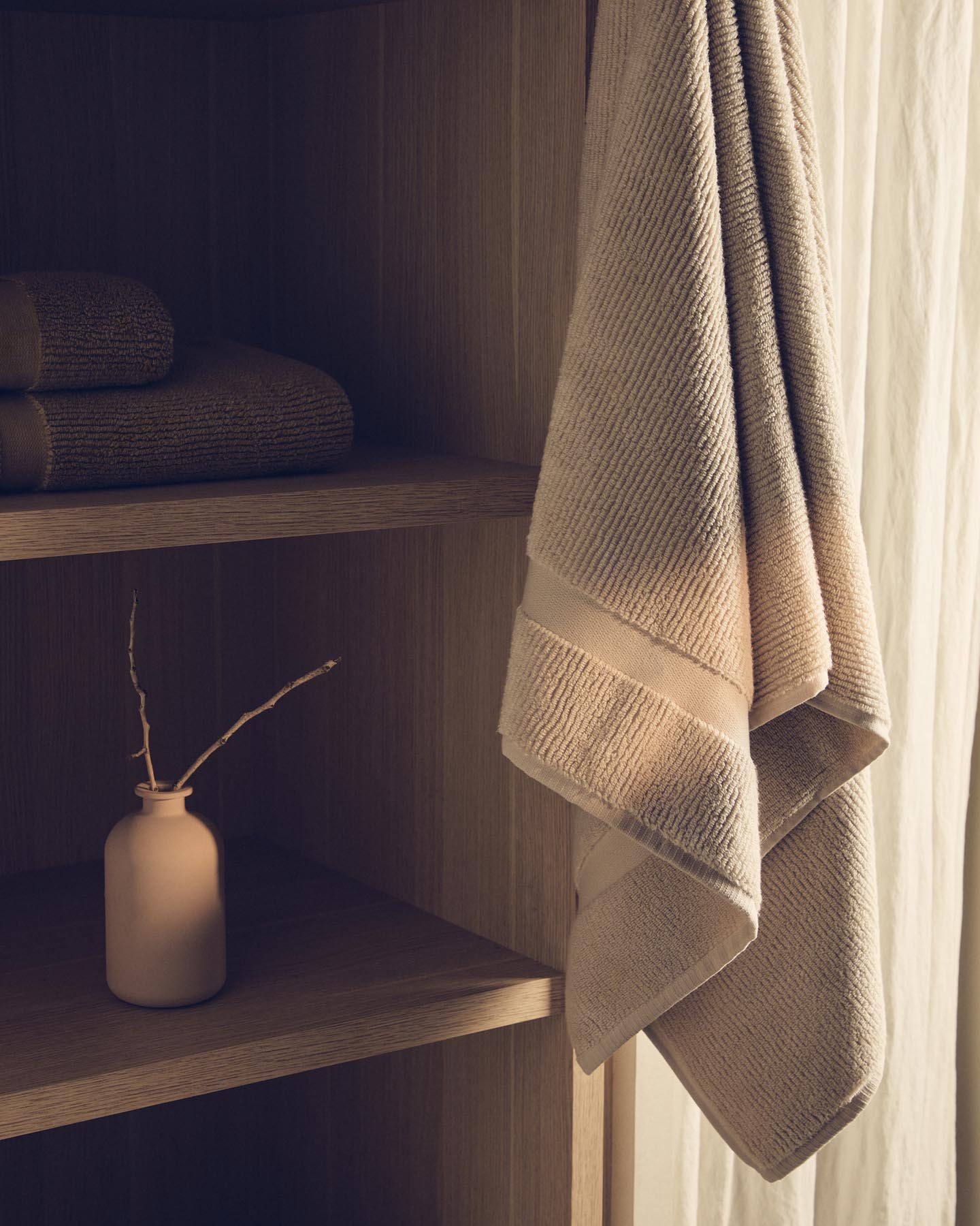 Badetuch Olvira aus 100 % Baumwolle mit Jacquard-Muster, beige, 70 x 140 cm in Beige präsentiert im Onlineshop von KAQTU Design AG. Handtuch ist von Kave Home