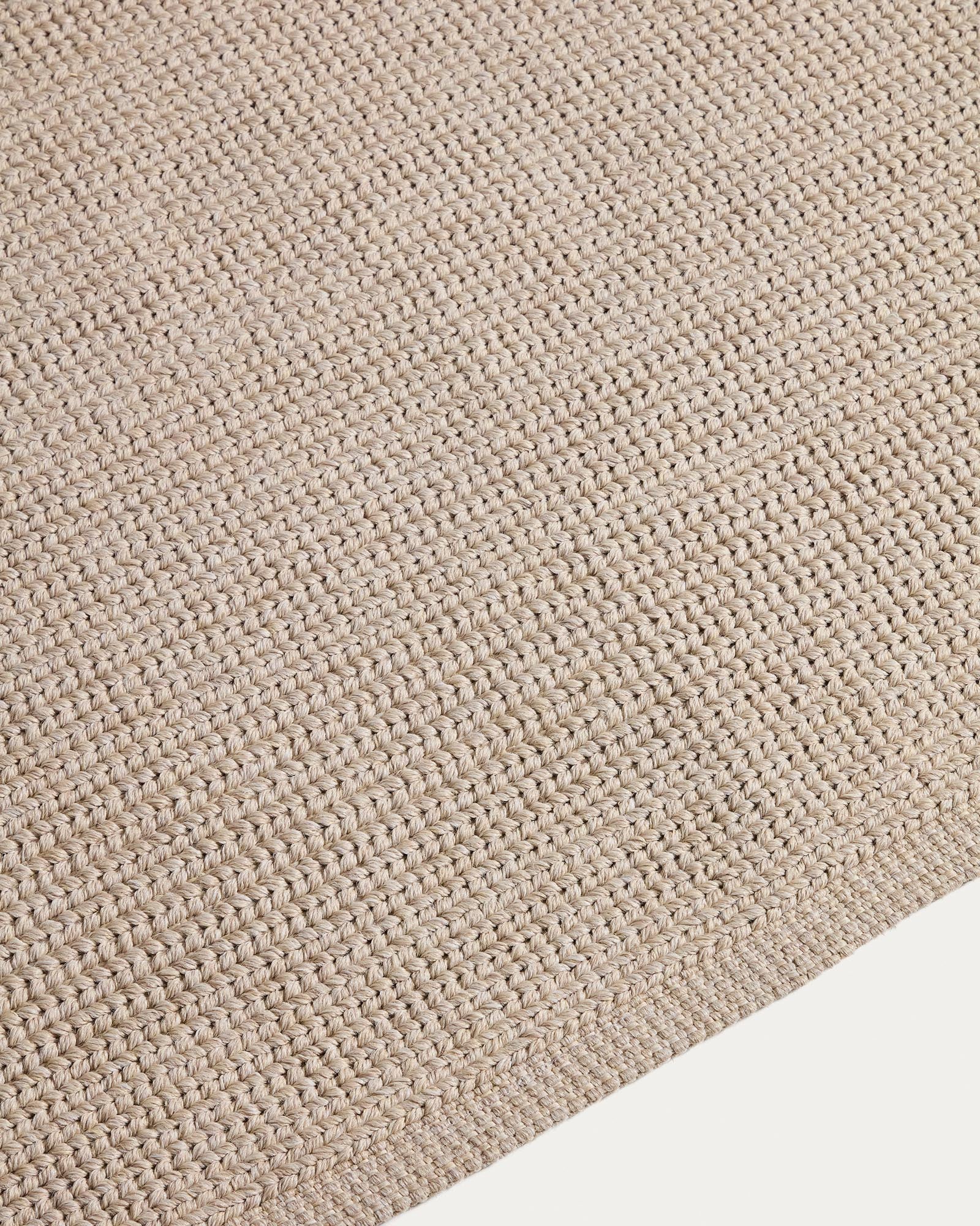 Eleganter Outdoor Teppich Turiane in Ecru, 160 x 230 cm, aus robusten Synthetikfasern, ideal für Garten und Terrasse.