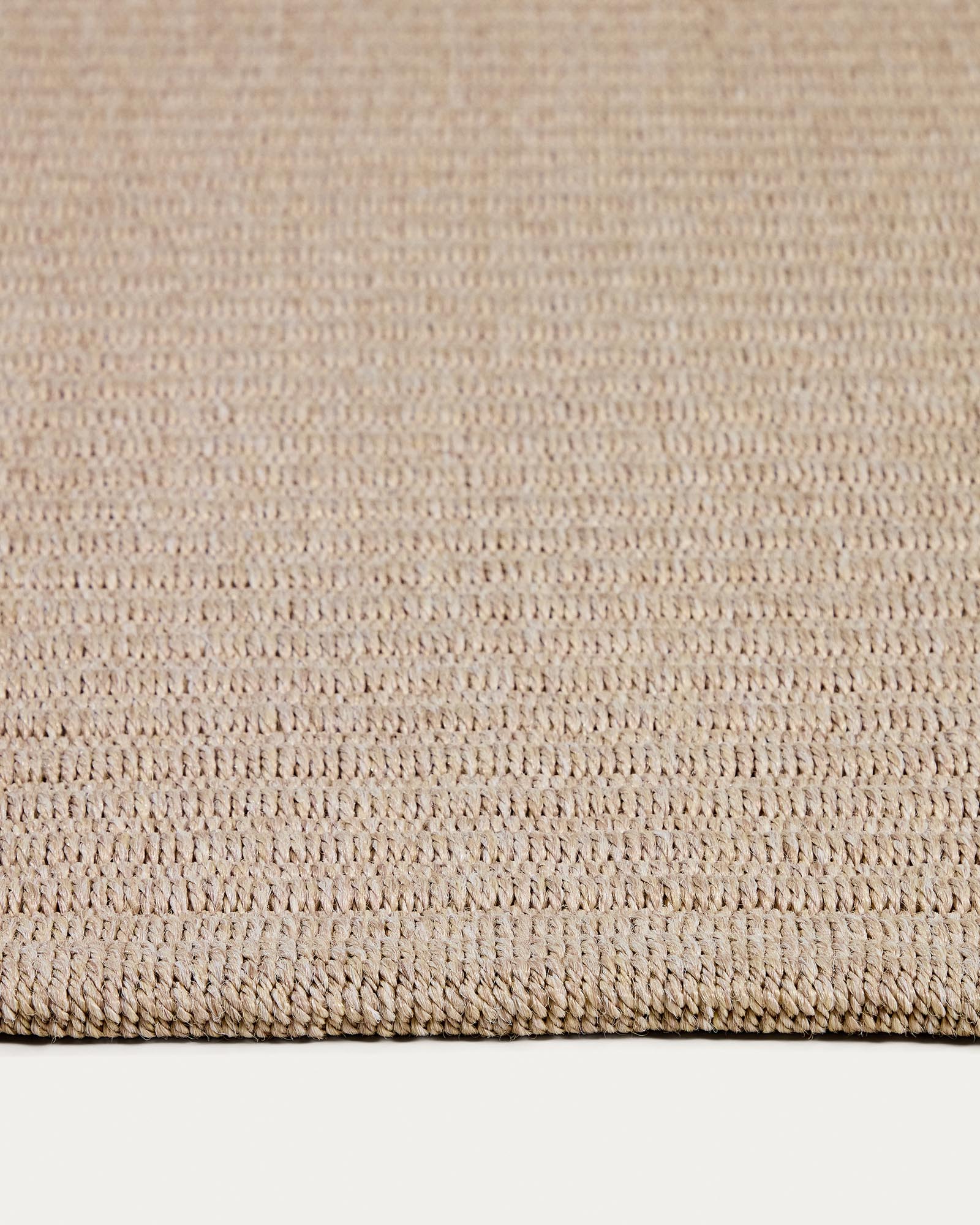 Teppich Ardelia aus Synthetikfasern écru 160 x 230 cm in Ecru präsentiert im Onlineshop von KAQTU Design AG. Outdoor Teppich ist von Kave Home