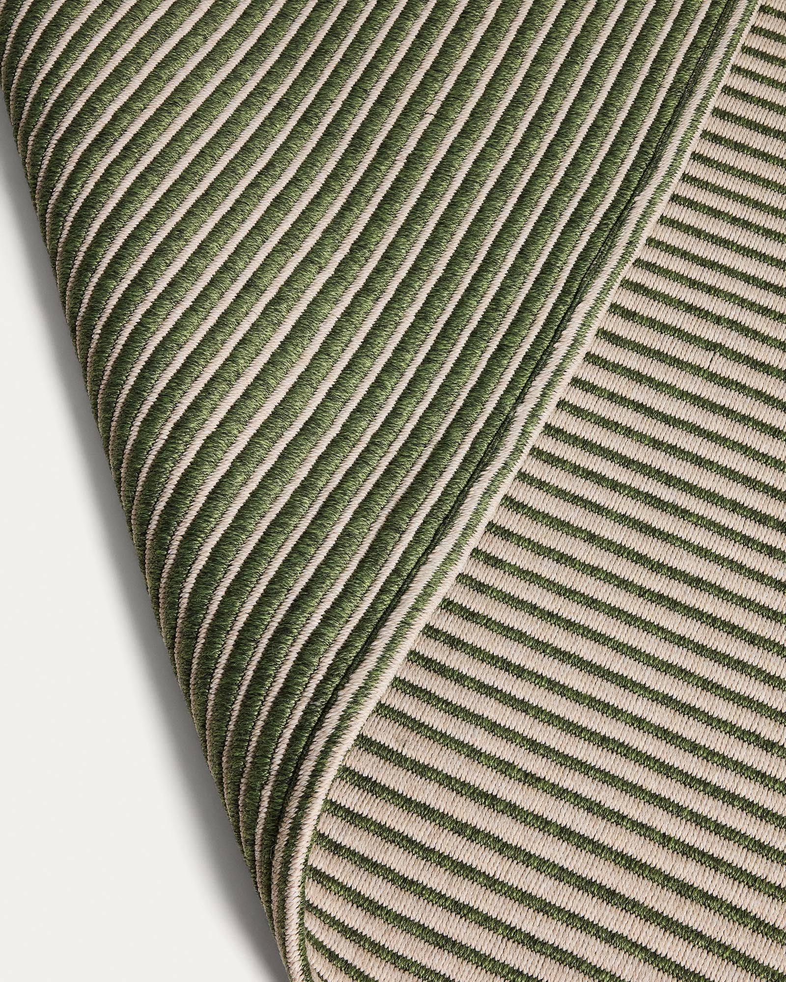 Eleganter Teppich Ardelia in grün/beige, 200 x 300 cm, gefertigt aus langlebigen Synthetikfasern, perfekt für den Außenbereich.