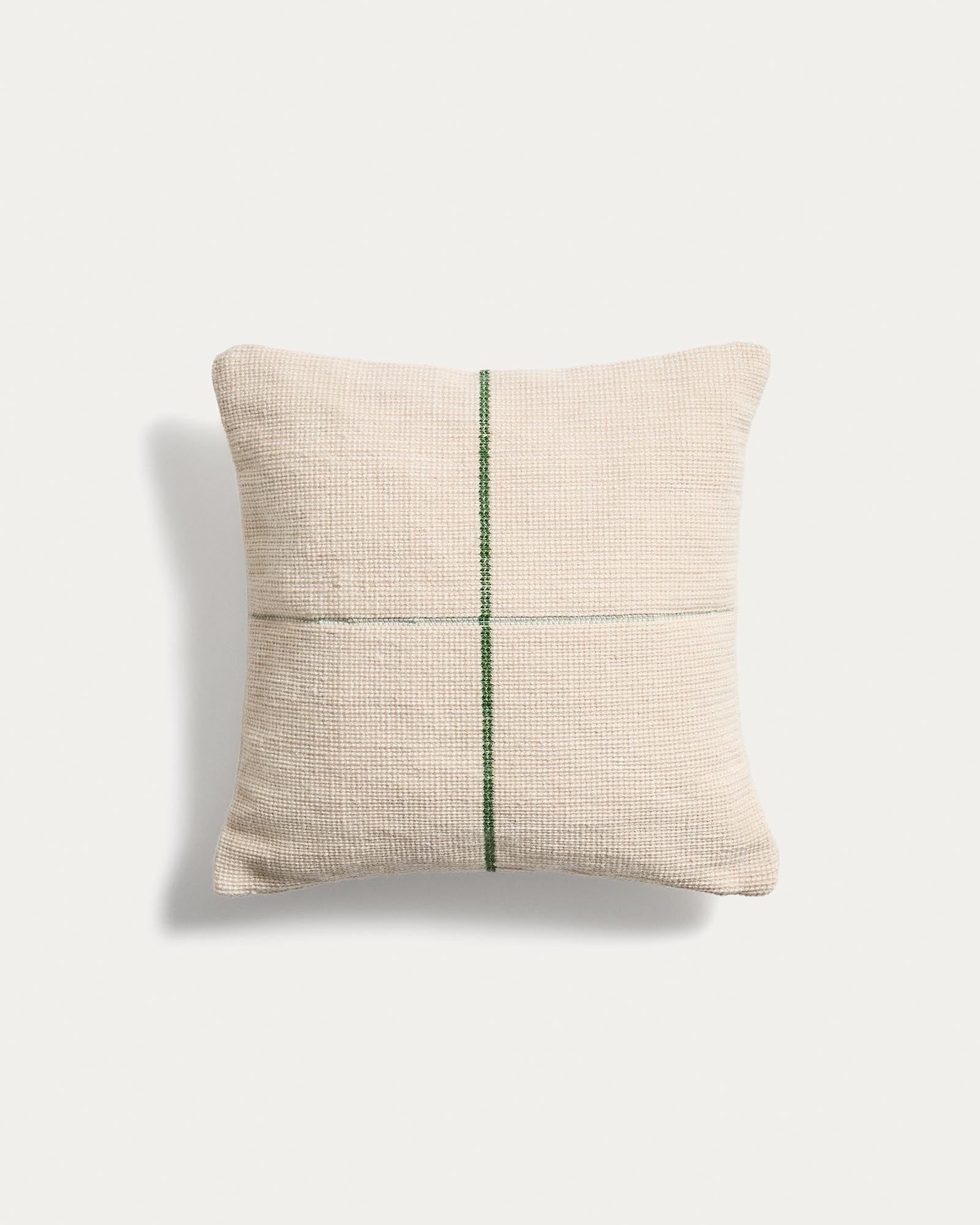 Kissenbezug Atima 100 % PET Jacquard grün 45 x 45 cm in Grün präsentiert im Onlineshop von KAQTU Design AG. Gartenkissen ist von Kave Home