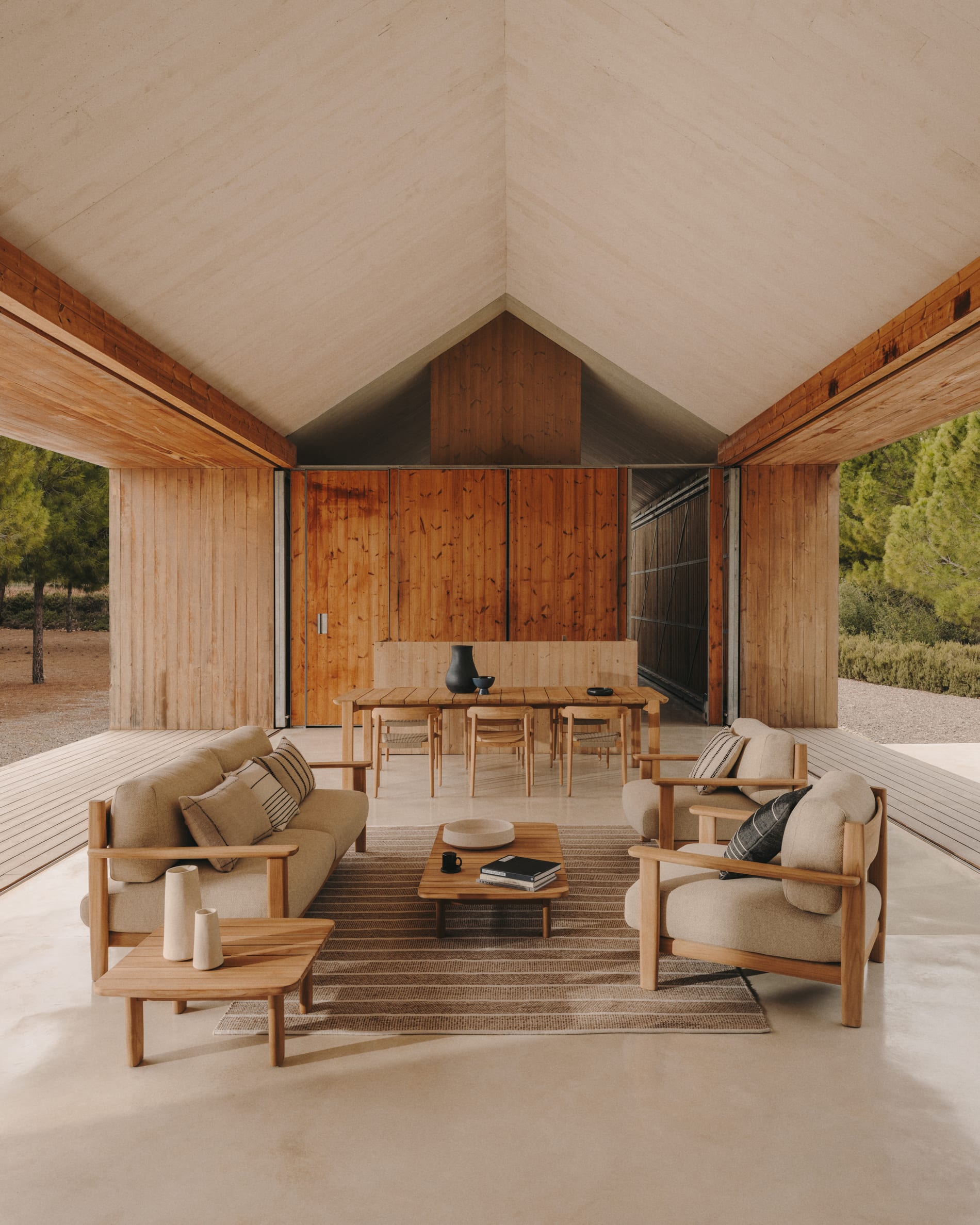 Desni Teppich aus 100% recyceltem PET, beige, 200x300 cm, von Kave Home. Nachhaltig, stilvoll und vielseitig einsetzbar.