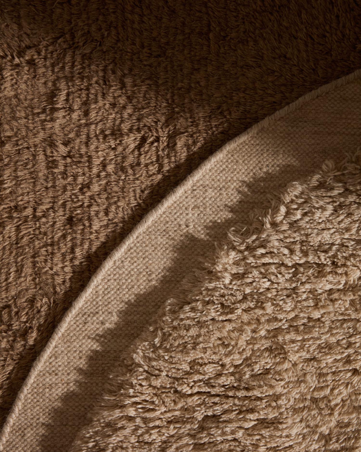 Runder Teppich Marely aus Wolle in Beige, Ø 200 cm, von Kave Home. Ideal für gemütliche und elegante Raumgestaltung.