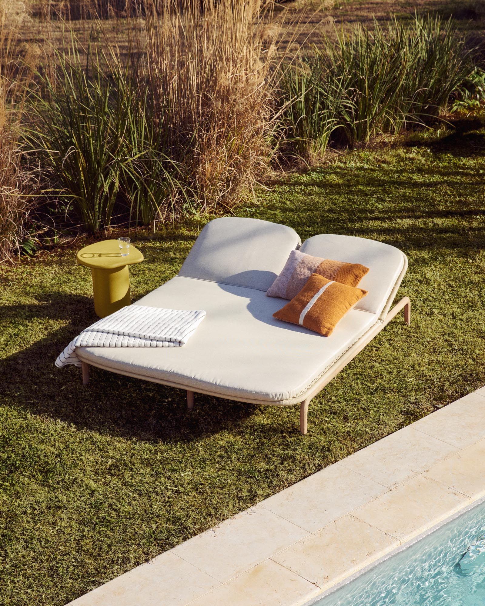 Handtuch Dorane aus 100 % Baumwolle mit grünen Streifen 100 x 150 cm in Grün präsentiert im Onlineshop von KAQTU Design AG. Handtuch ist von Kave Home