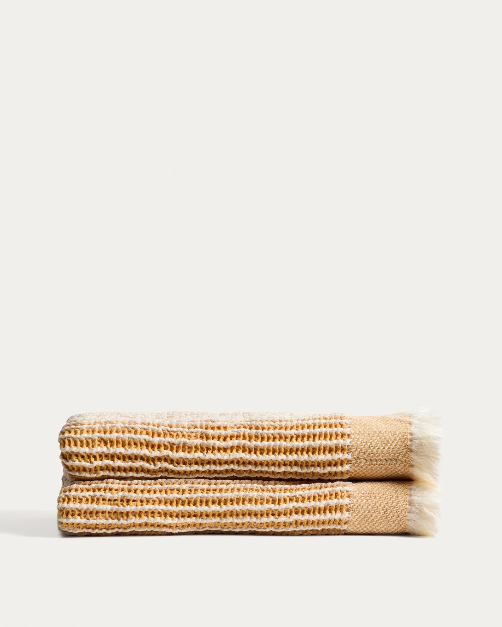 Orange gestreifte Baumwolldecke Lideba, 100 x 170 cm in Orange präsentiert im Onlineshop von KAQTU Design AG. Wolldecke ist von Kave Home