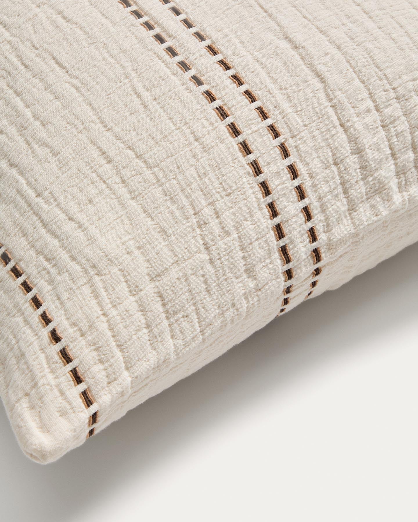 Set Siloda mit 2 Kissenbezügen aus beige gestreifter Doppelgaze aus Baumwolle, 50 x 50 cm in Beige präsentiert im Onlineshop von KAQTU Design AG. Deko Kissenbezug ist von Kave Home