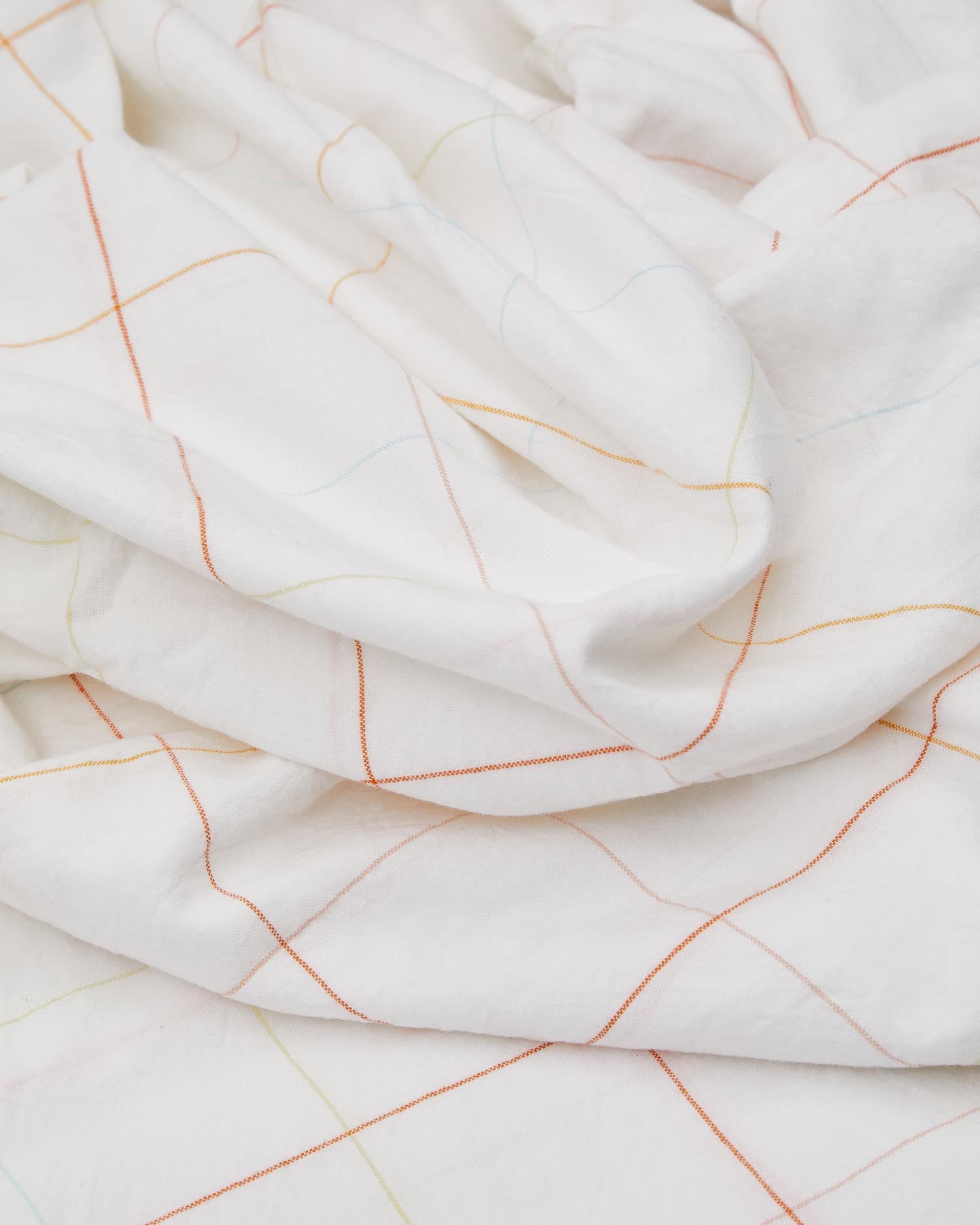 Bunte Melis Tischdecke 150x250 cm aus 100% Baumwolle, perfekt für festliche Anlässe und sorgt für eine einladende Atmosphäre in jedem Essbereich.