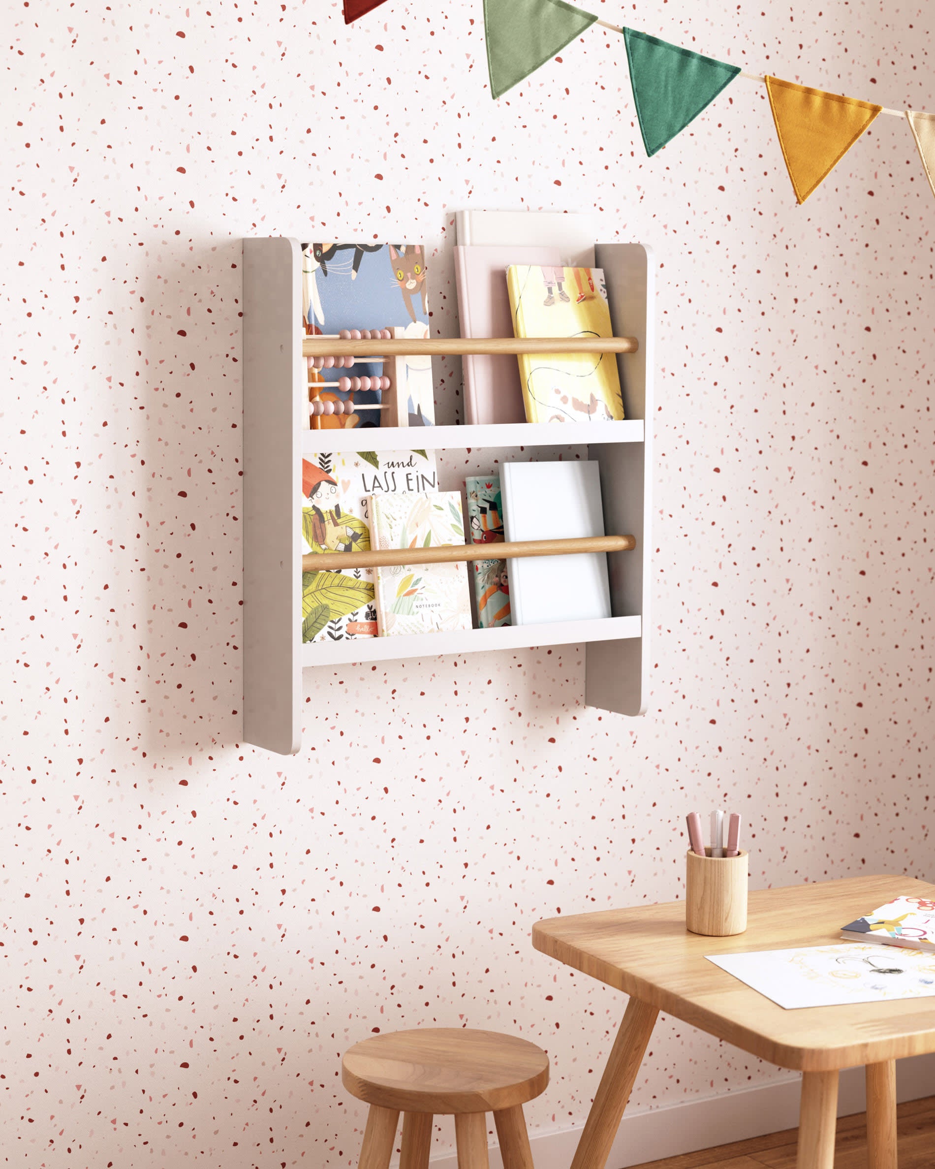 Regal Gopi aus massivem Kiefernholz, natur und weiss, 50x60 cm, von Kave Home. Stilvoll und funktional für jeden Raum.