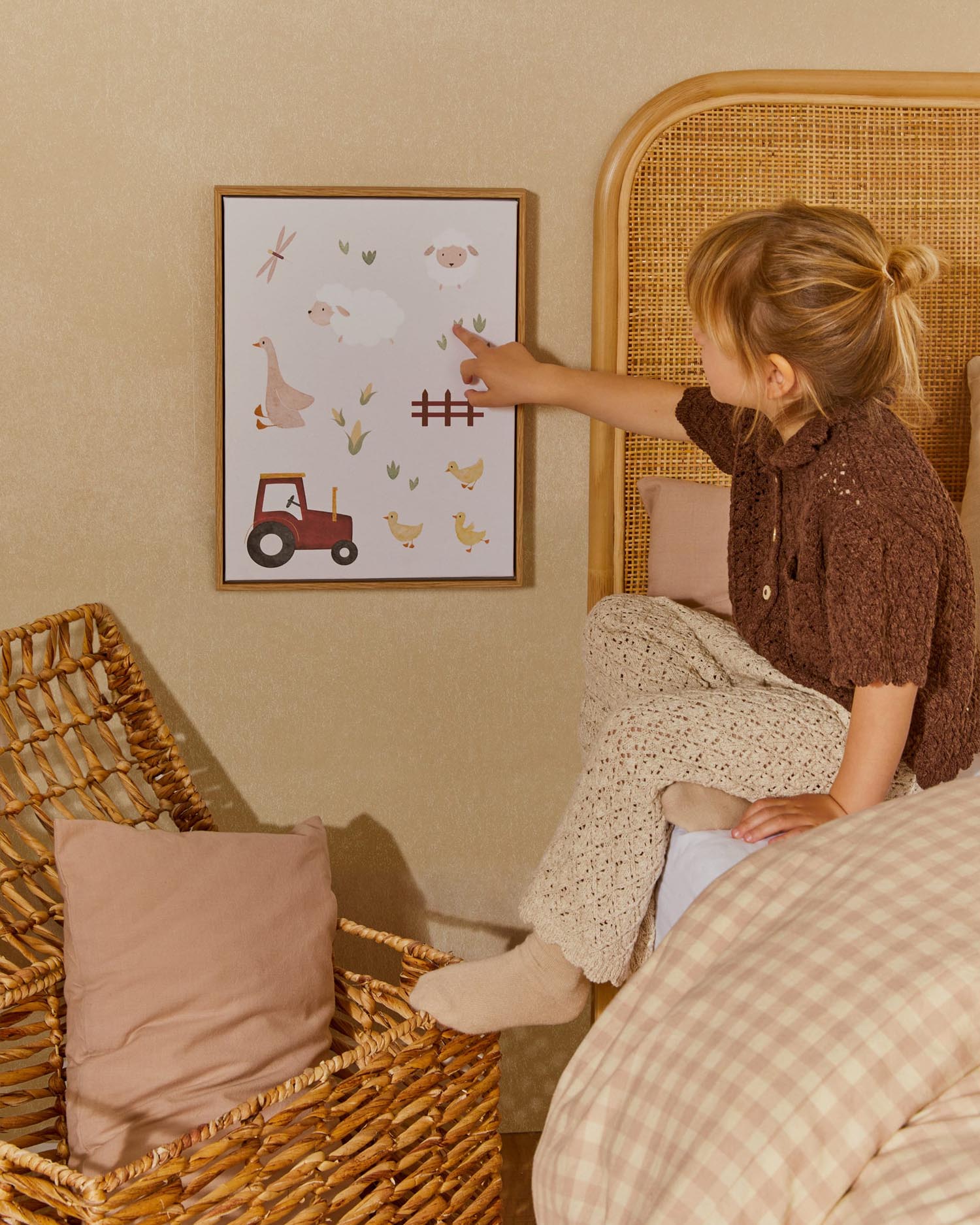 Erleben Sie das Xuliana Set: 2 elegante Truhen aus hochwertigen Naturfasern, die praktischen Stauraum und zeitloses Design harmonisch verbinden.