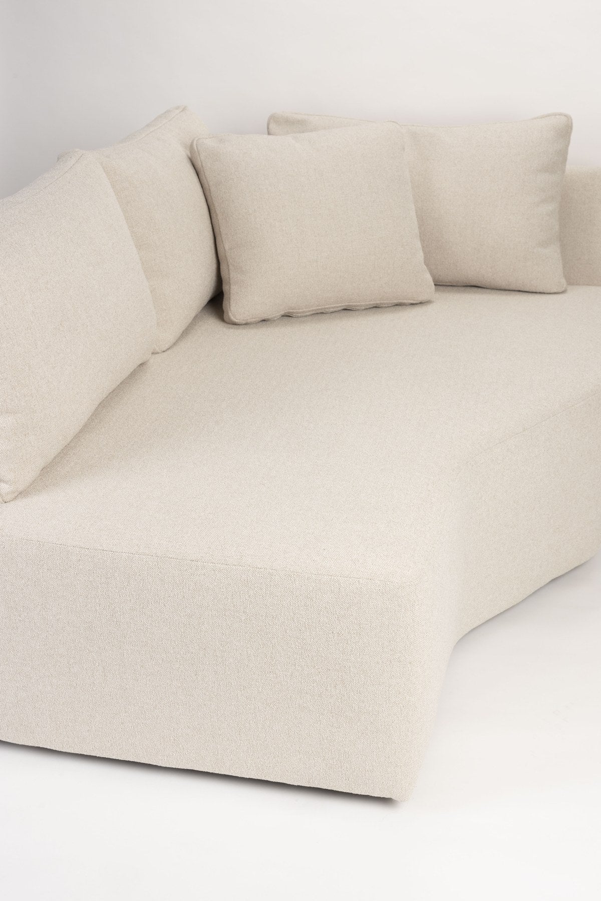 Gepolstertes Chaise-Longue-Sofaelement in Sand mit Off-White Polyesterbezug und Polyurethan-Füllung, modulares Sofadesign von Zuiver.